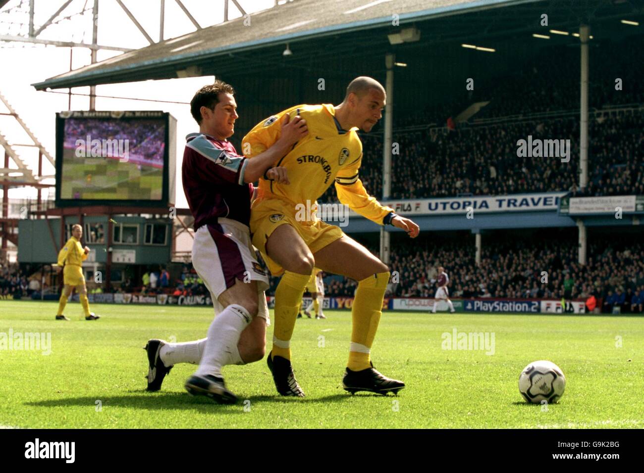 West Ham United S Frank Lampard Battles With Old Friend And Ex Teammate Leeds United S Rio Ferdinand Stock Photo Alamy West Ham United S Frank Lampard Battles With Old Friend And Ex Teammate Leeds United S Rio Ferdinand Stock Photo Alamy