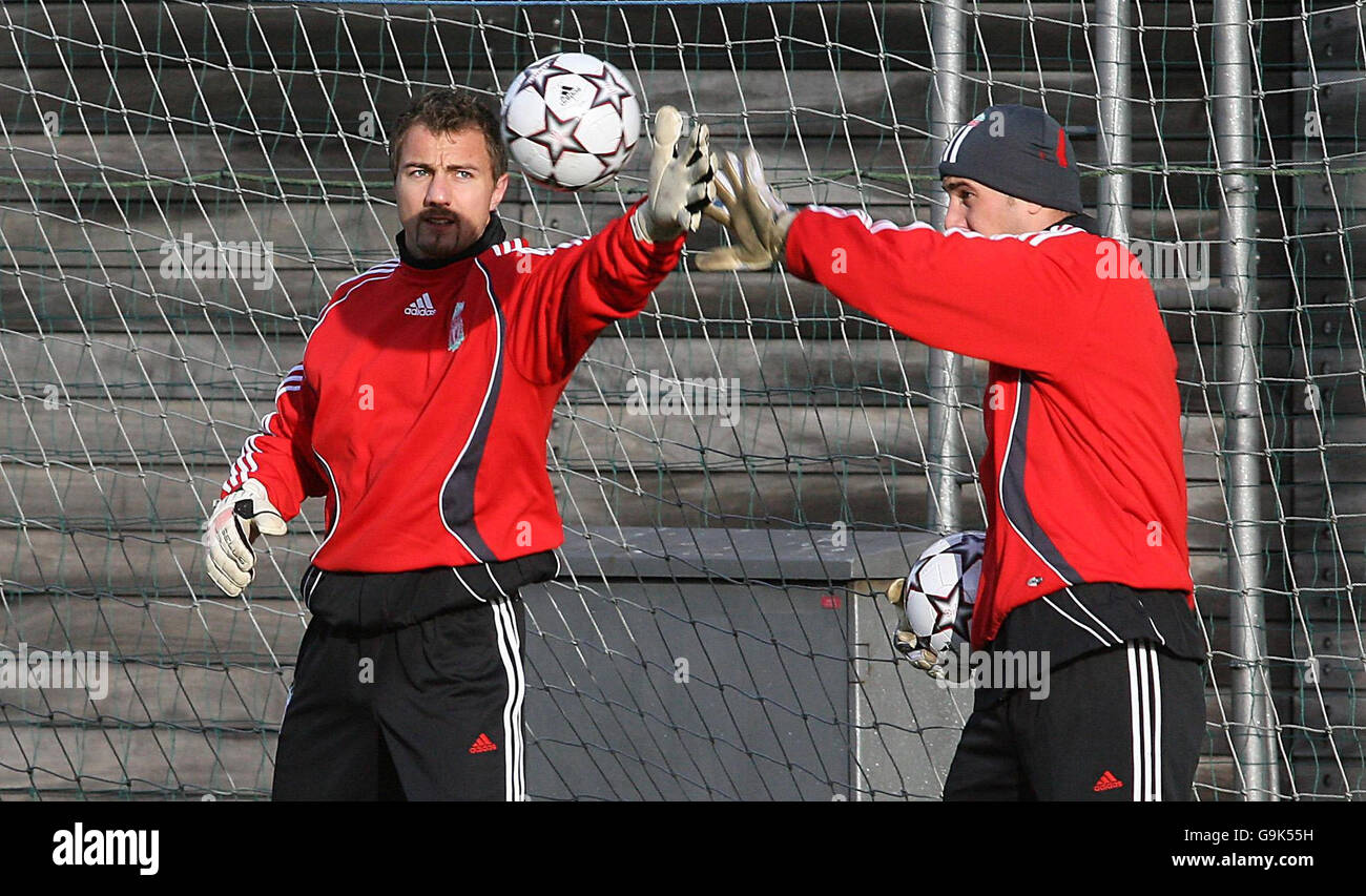 Liverpool goalkeepers hi-res stock photography and images - Alamy