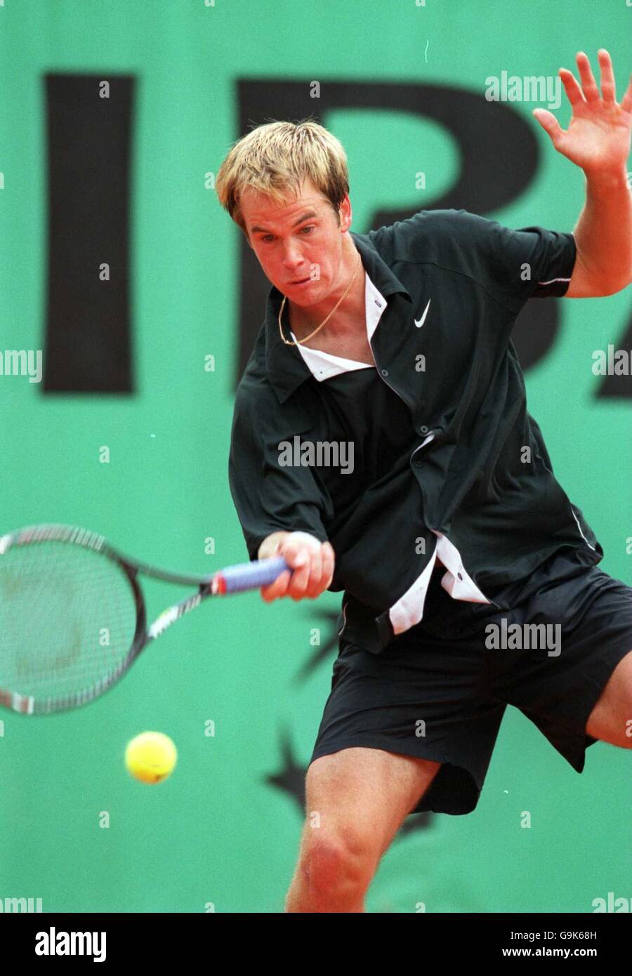Tennis - French Open Roland Garros 2000. Magnus Norman in action against  Thierry Guardiola Stock Photo - Alamy