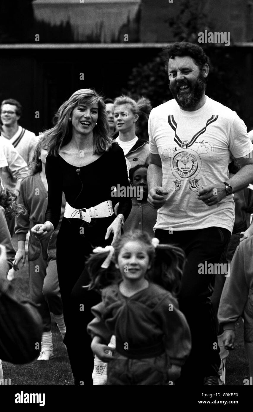 Selina Scott and Terry Waite Stock Photo