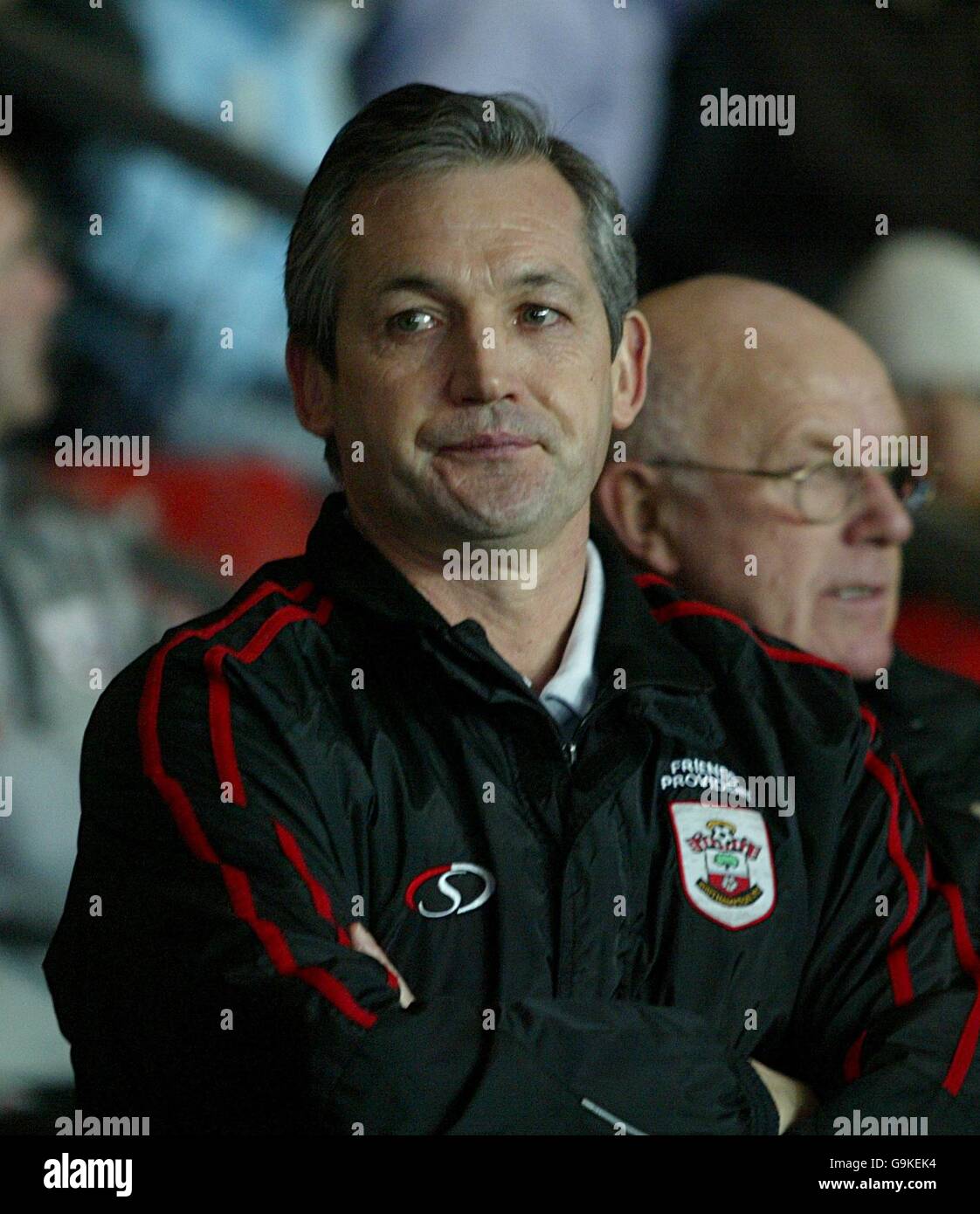 George Burley Dejected sport football george burley hi-res stock photography and ...