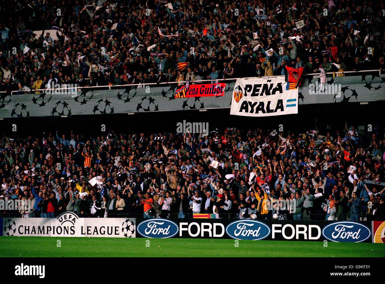 Soccer - UEFA Champions League - Semi Final Second Leg - Valencia v Leeds United Stock Photo