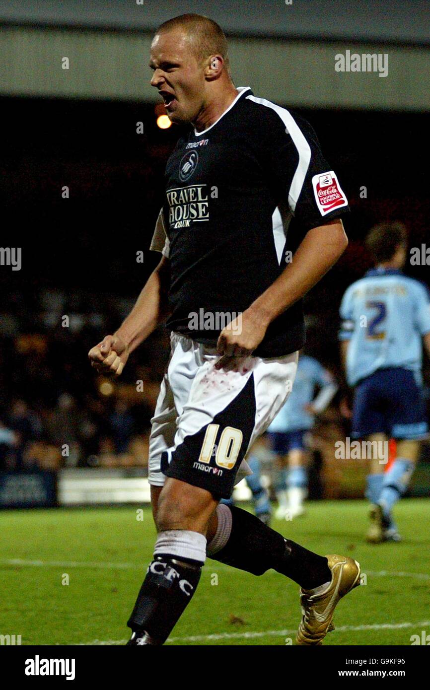 Soccer - Coca-Cola League One - Port Vale v Swansea City - Vale Park. Swansea's Lee Trundle celebrates scoring Stock Photo