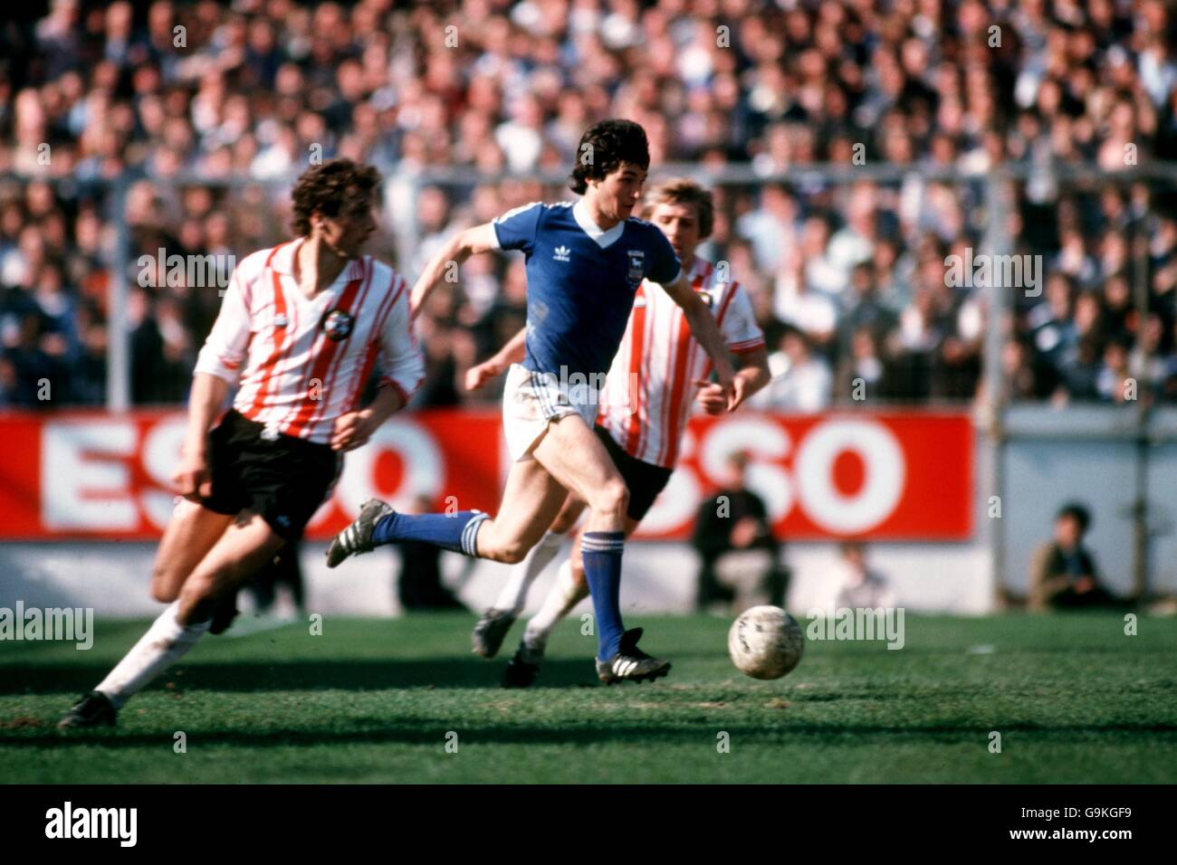 English first division hi-res stock photography and images - Alamy