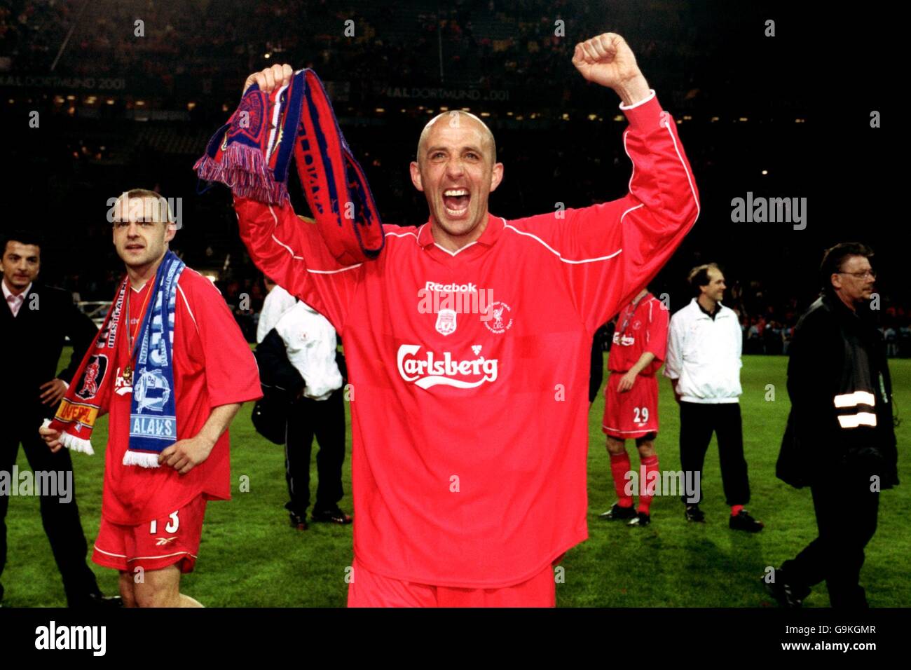 Soccer - UEFA Cup - Final - v Alaves. Liverpool's Gary celebrates winning the cup Stock Photo - Alamy