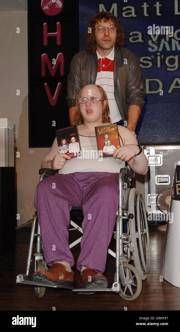 Matt Lucas and David Walliams (Lou and Andy) attend an instore signing to  celebrate the DVD launch of 'Little Britain Live', at HMV Oxford Street in  central London Stock Photo - Alamy