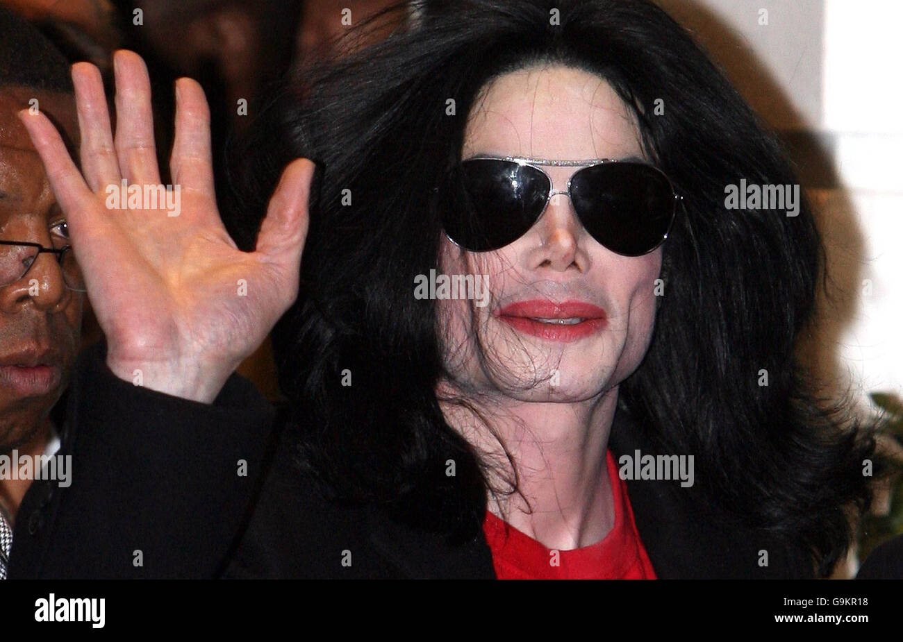 Michael Jackson outside his hotel - London Stock Photo