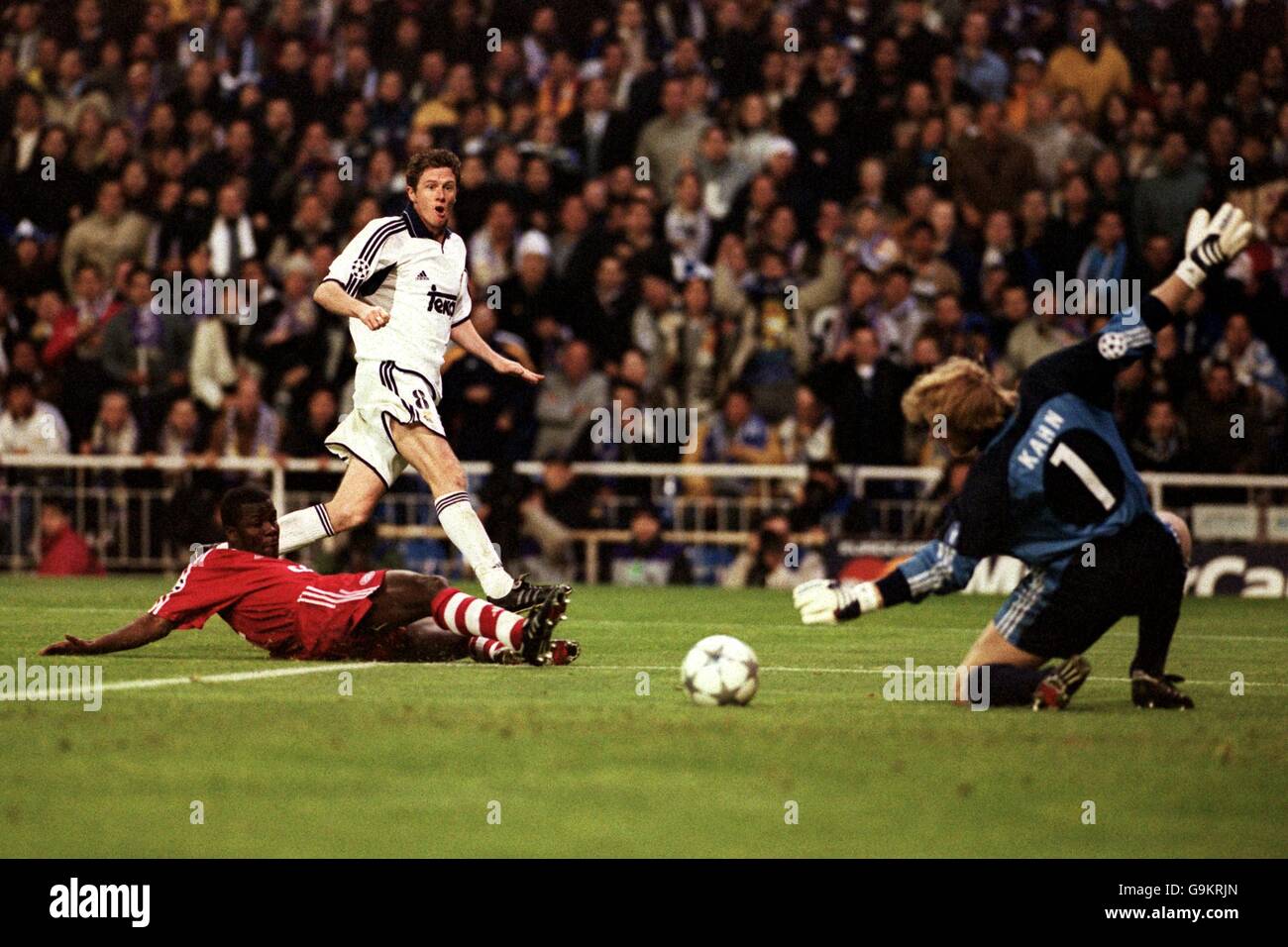 Bayern Goalkeeper Oliver Kahn during the Match Editorial Image - Image of  football, club: 188541545