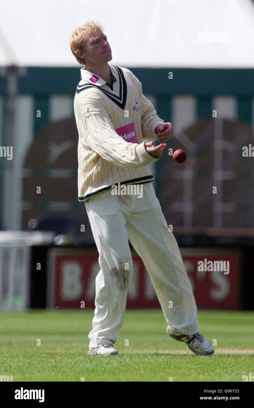 Cricket - Frizzell County Championship - Division Two - Worcestershire v Lancashire - New Road. Gareth Batty, Worcestershire Stock Photo