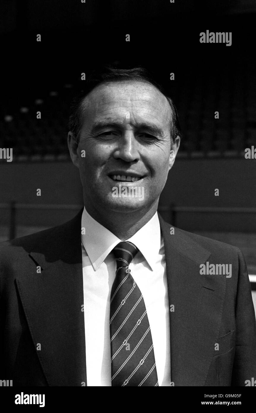 Soccer - Football League Division Two - Orient Photocall. Jimmy Bloomfield, Orient manager Stock Photo
