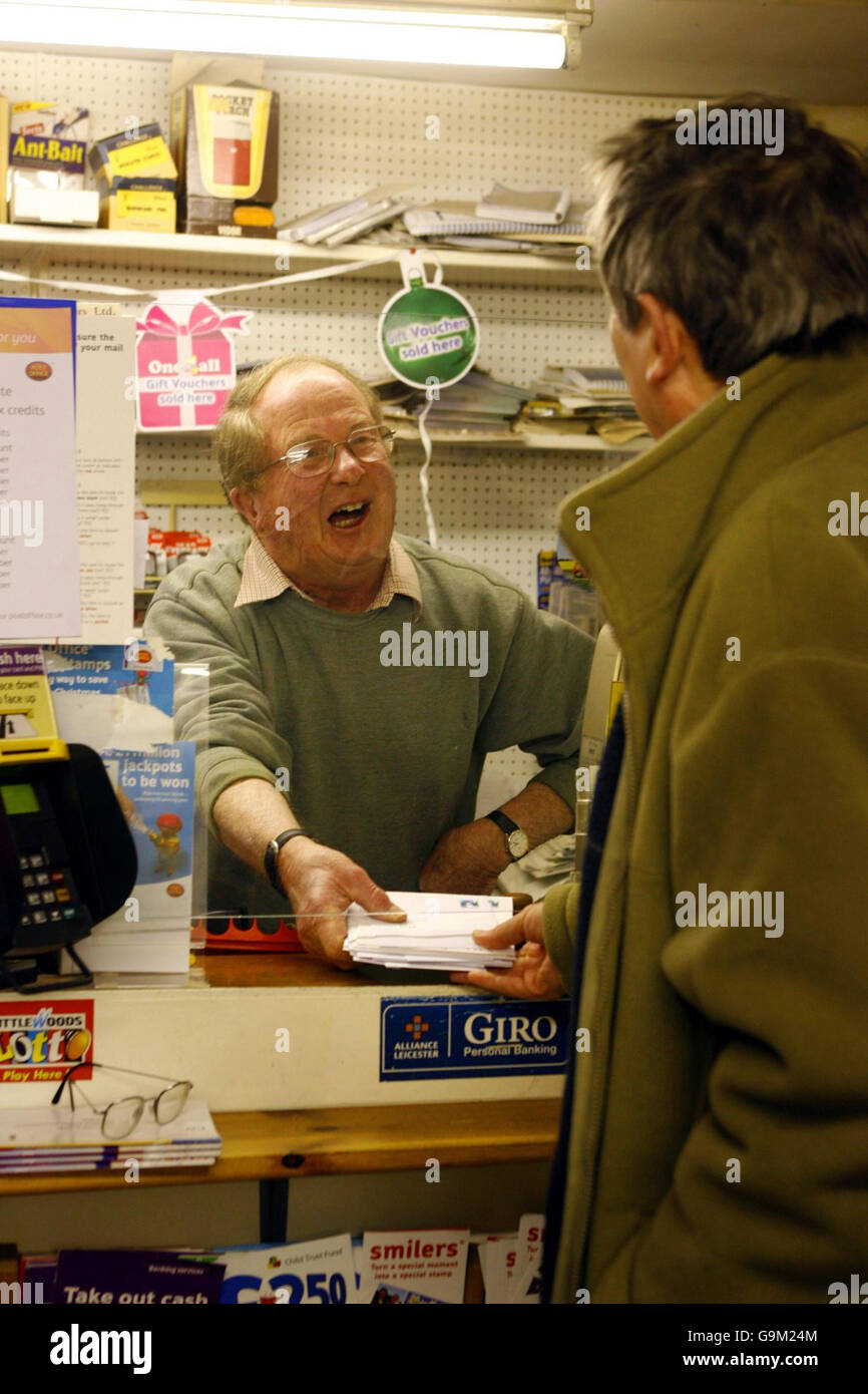 Post Office closures Stock Photo Alamy
