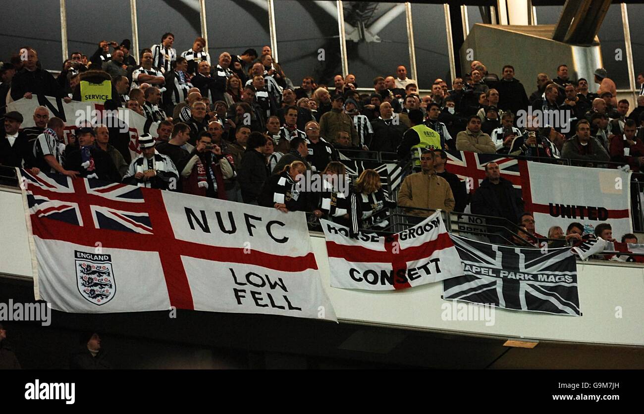 Soccer - UEFA Cup - Group H - Eintracht Frankfurt v Newcastle United - Commerzbank Arena. Newcastle United fans Stock Photo