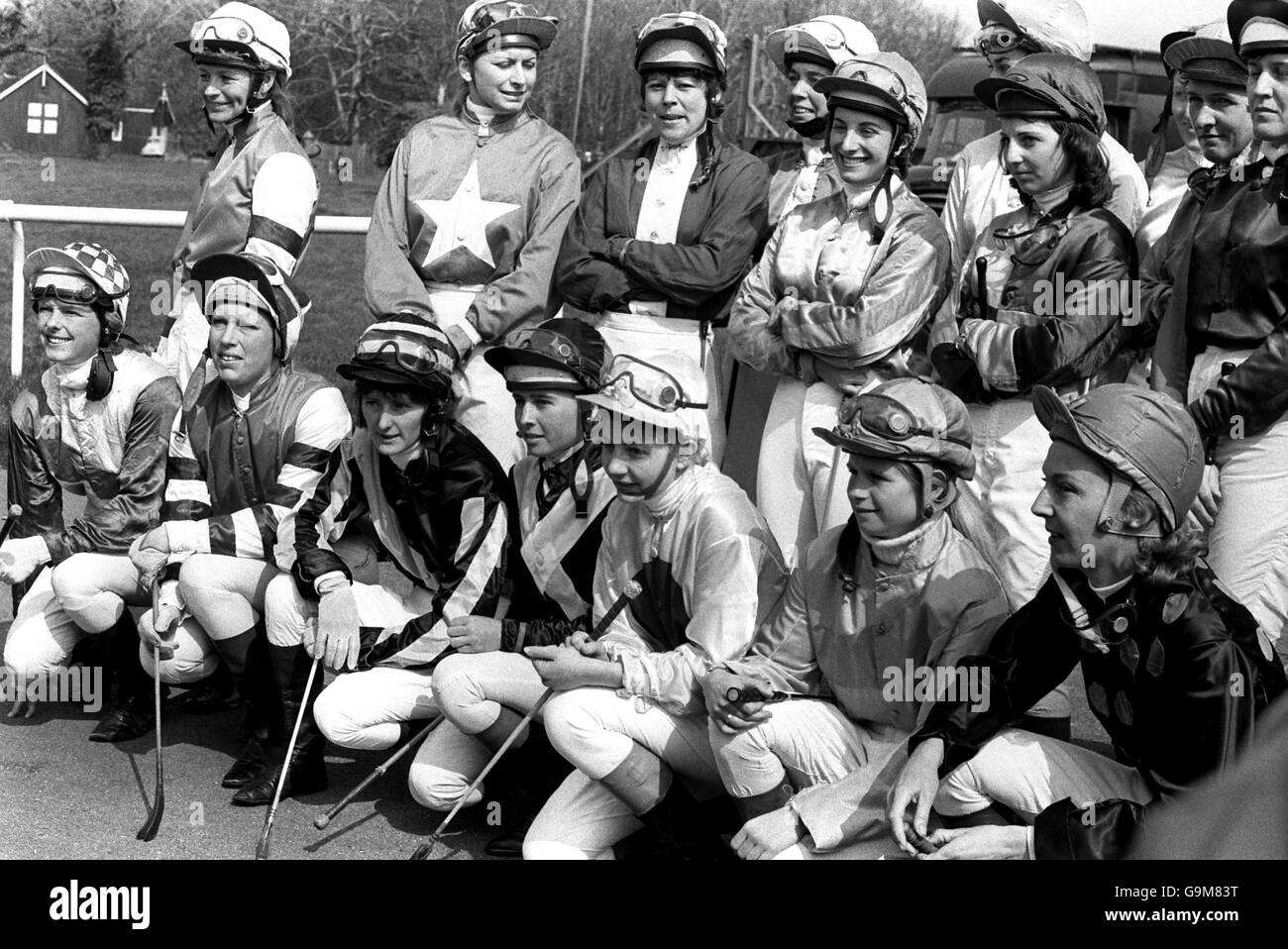 (L-R & Back to Front) Beryl Smith, Cicley Stevens, Gisie Hertzog. Ruth Hegard, Adriana Piotto, Croci Brooke-Sanders, Suzanne Kane, Margot Von Pretz, Eva Palyzova. Merial Turnell, Marycke de Kat, Joy Gibson, Susan Hogan, Ingrid Trautman, Brita Lundgren, Paula Goyoage Stock Photo