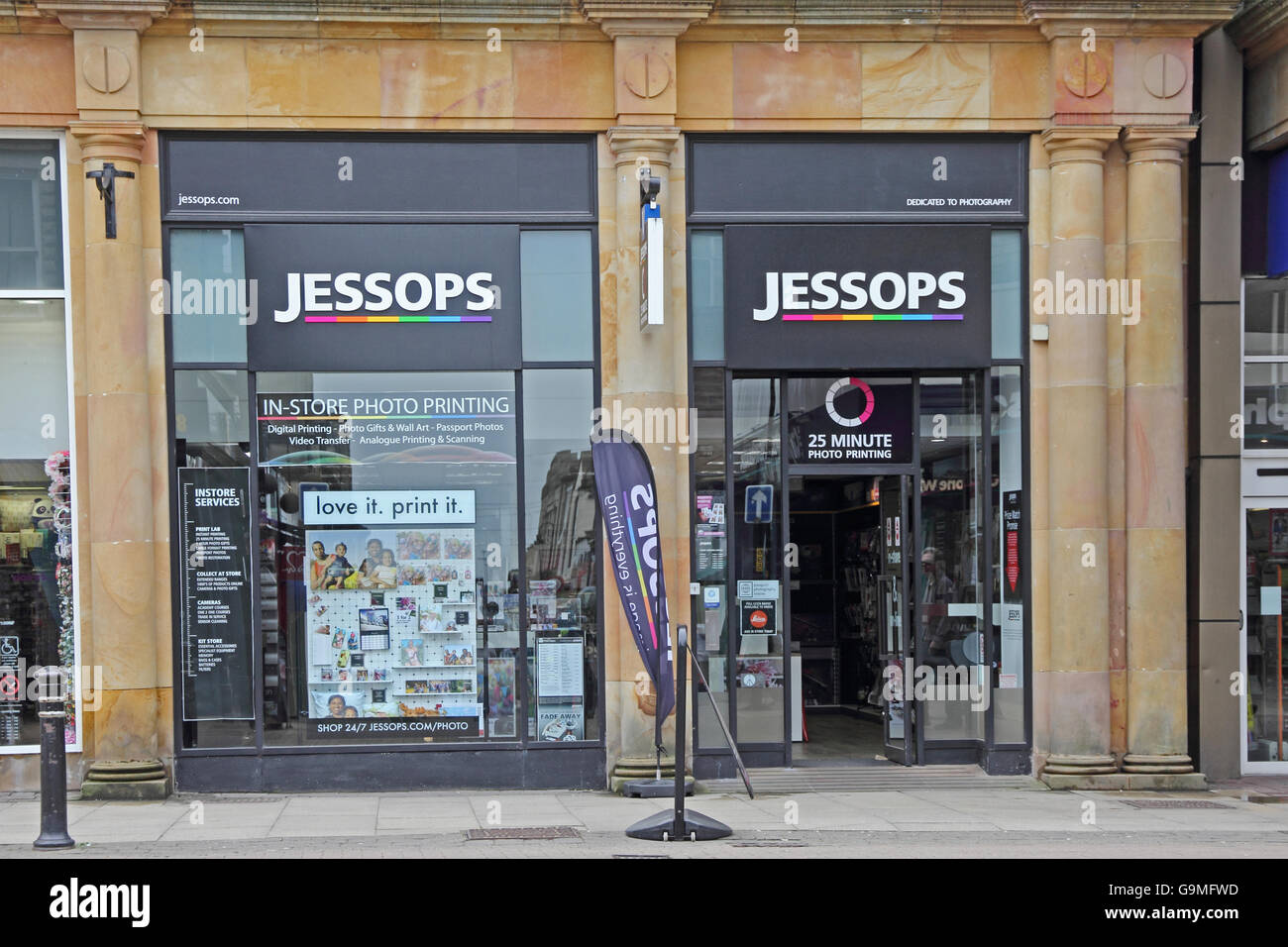 Jessops photographic shop, Harrogate Stock Photo - Alamy