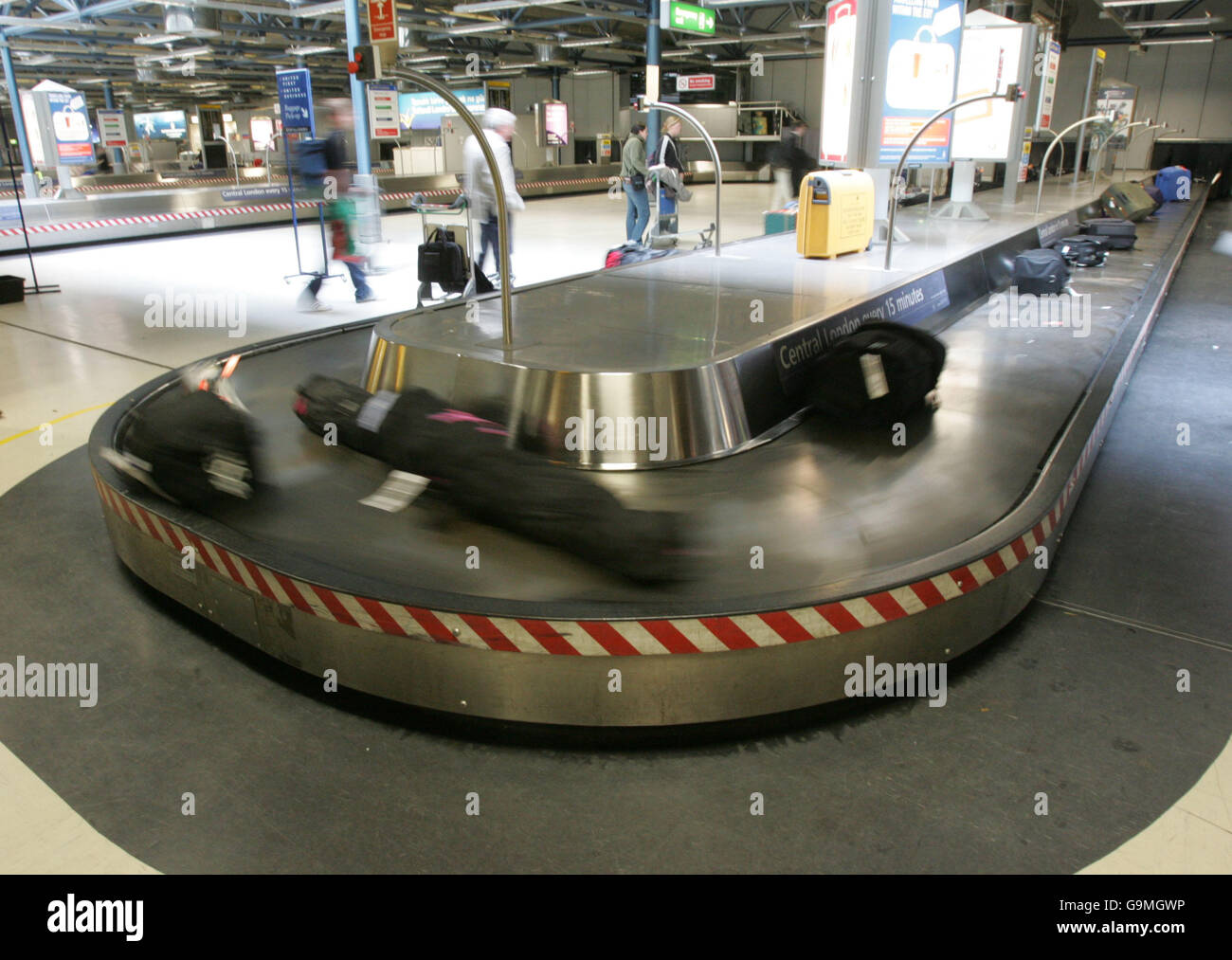 Heathrows Terminal 3 baggage Reclaim area Stock Photo