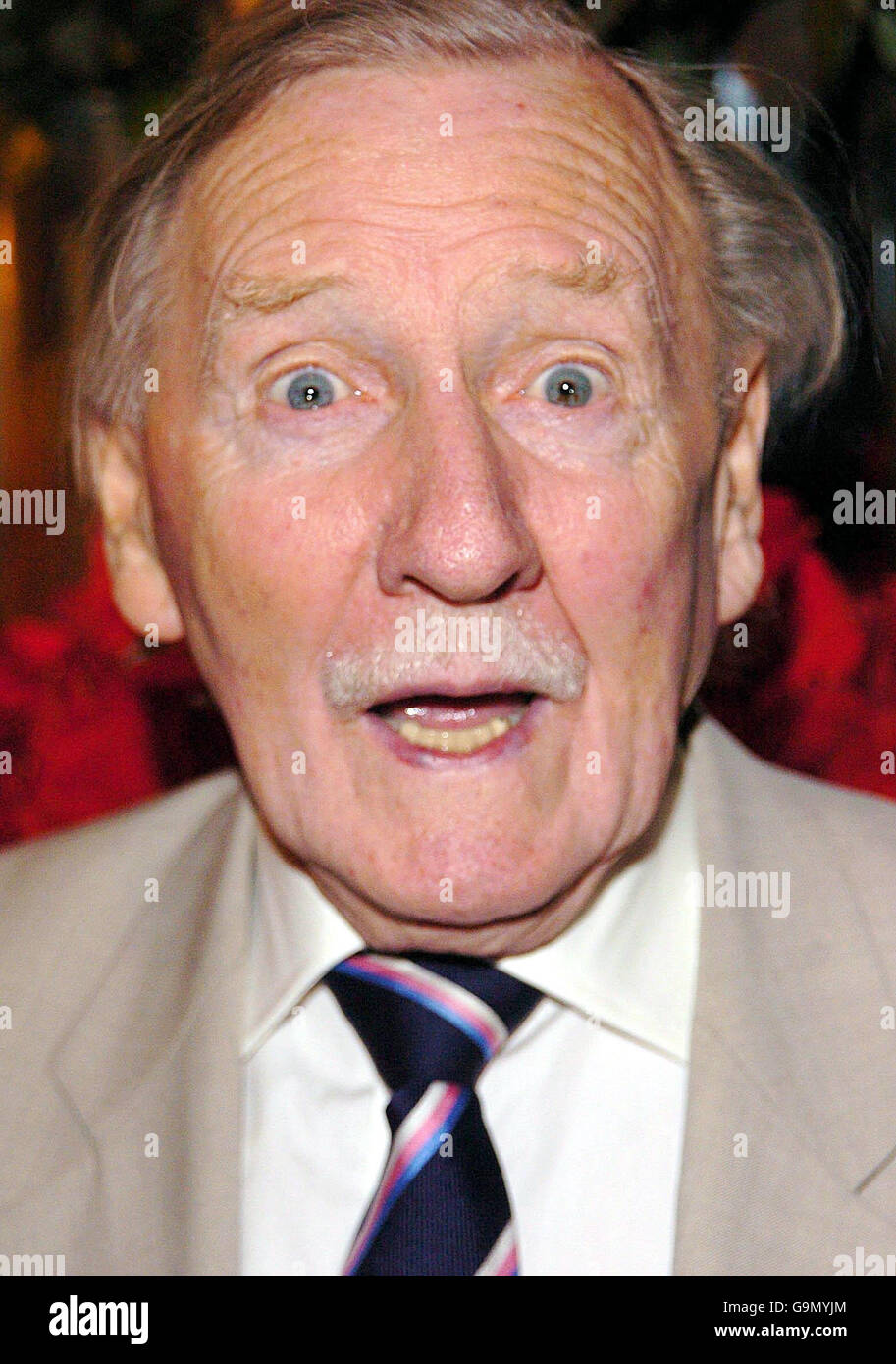 Leslie Phillips arrive at the Bluebird Restaurant in Chelsea ahead of the UK premiere of Venus, at the Chelsea Cinema, on Kings Road, central London. Stock Photo