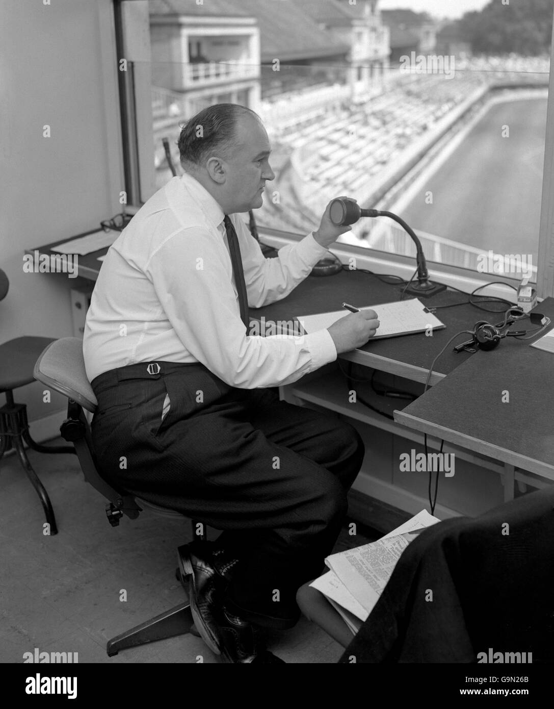 Cricket. BBC Test Match Special Scorer Arthur Wrigley in position in the commentary box at Lord's Stock Photo