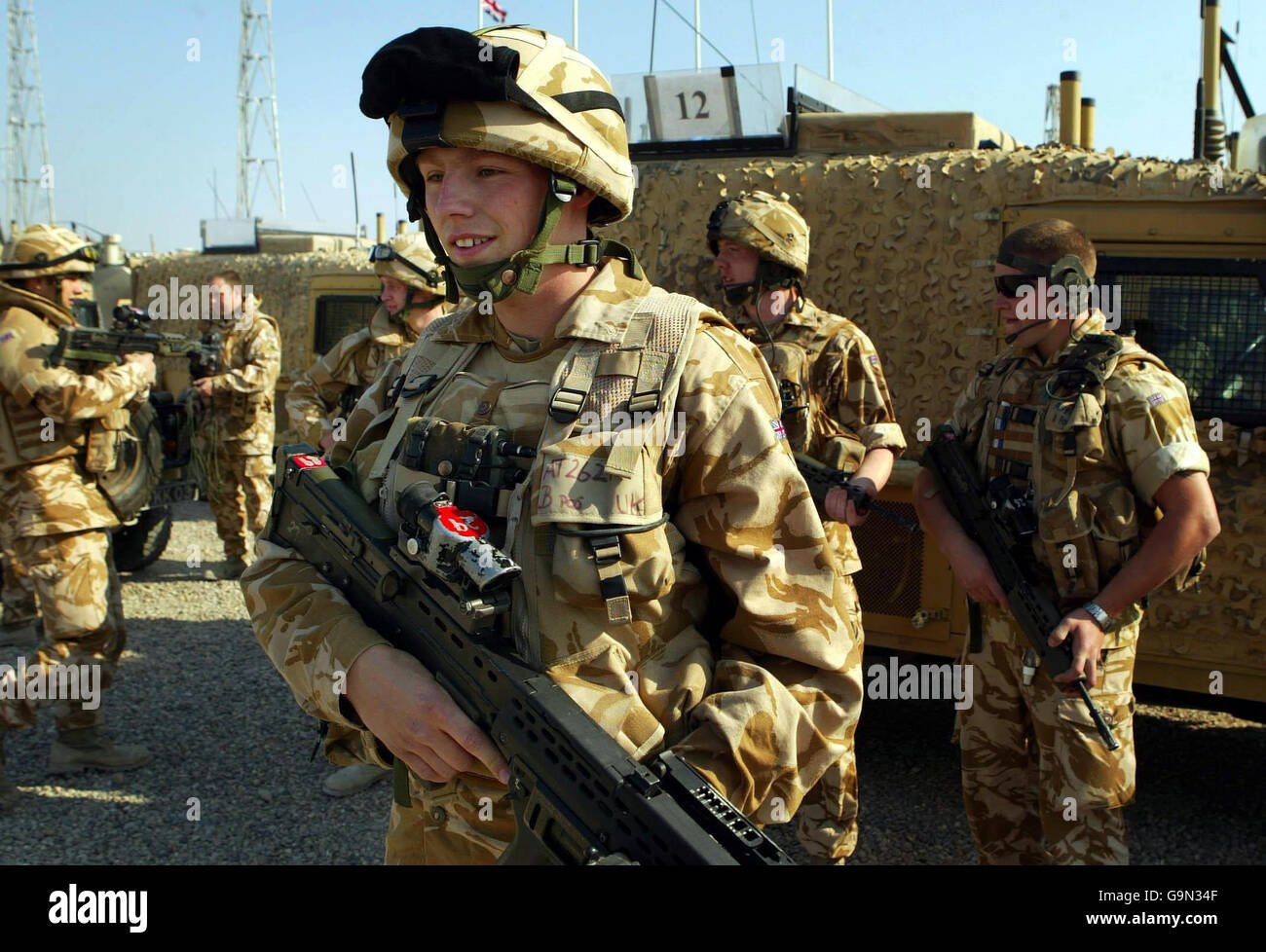 Corporal Gary Atkinson, 23, from Kilmarnock, at 3 Scots (Black Watch) base, Camp Danevang Shaibah, Iraq, before starting his patrol. Stock Photo