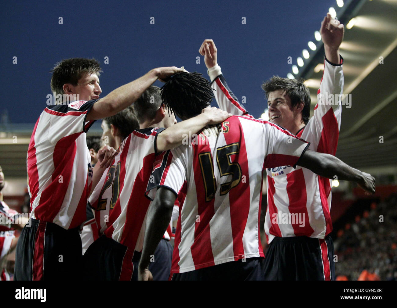 Southampton's Kenwyne Jones (centre) celebrates with team-mates after scoring against Norwich City during the Coca-Cola Championship match at St Mary's Stadium, Southampton. Stock Photo