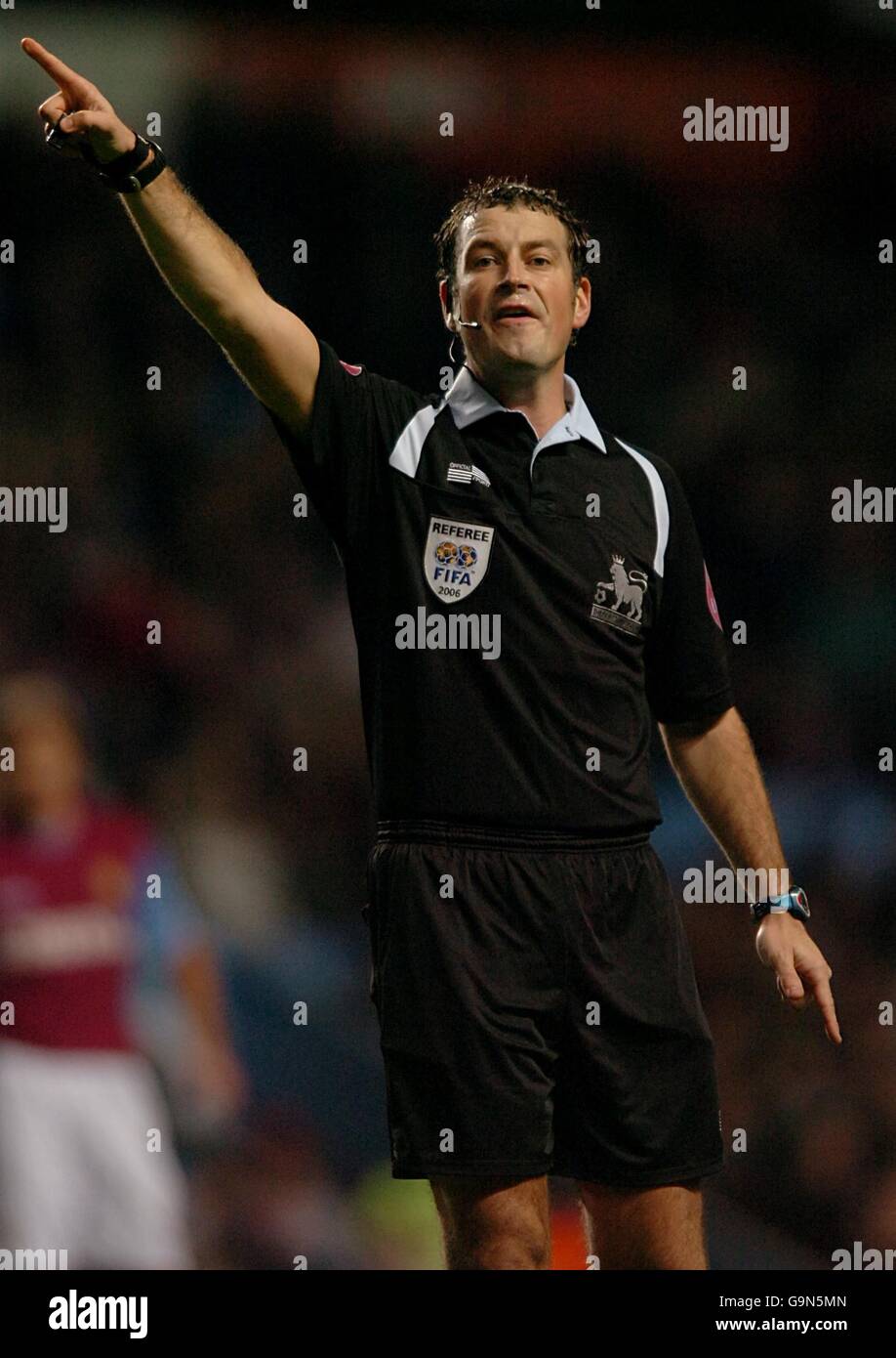 Soccer - FA Barclays Premiership - Aston Villa v Bolton Wanderers - Villa Park. Match Referee Mr M,Clattenburg Stock Photo