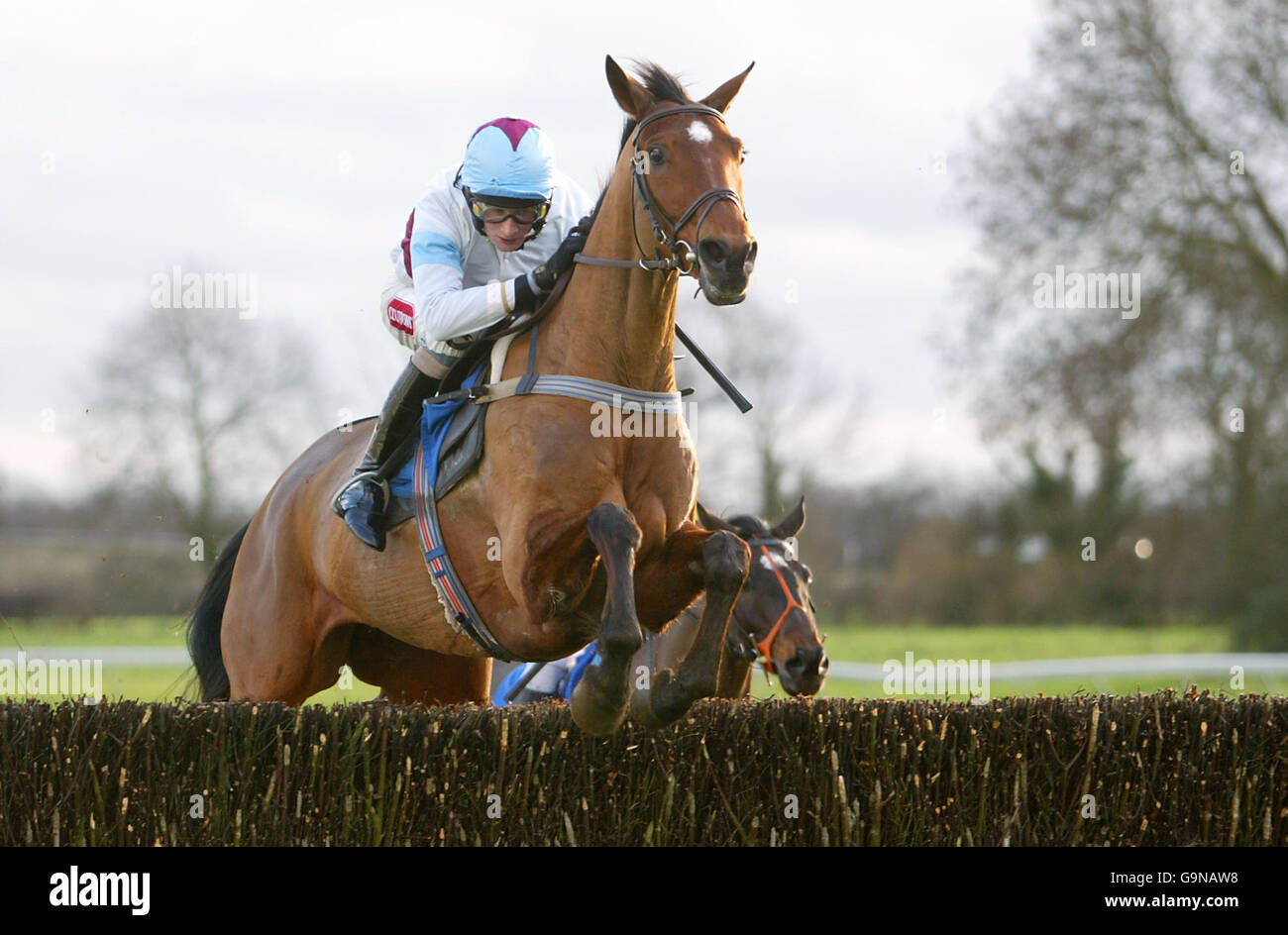 Sign huntingdon racecourse hires stock photography and images Alamy