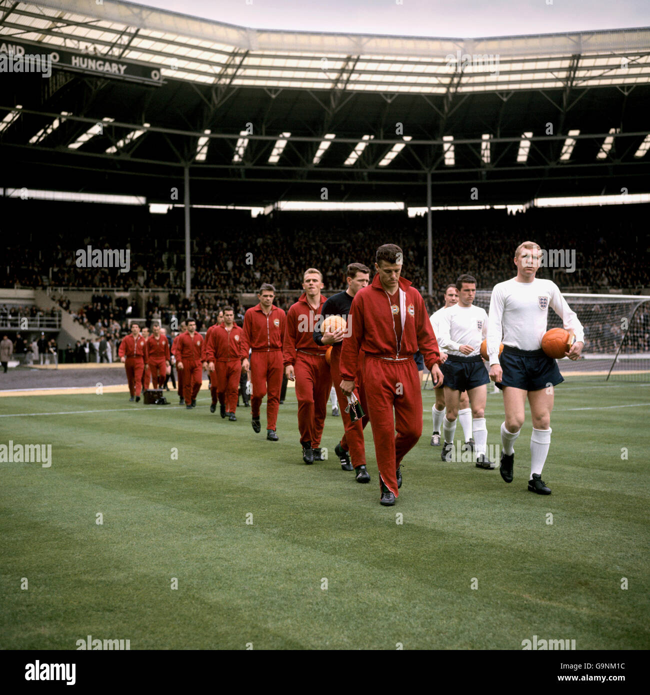 bobby-moore-england-captain-hi-res-stock-photography-and-images-alamy
