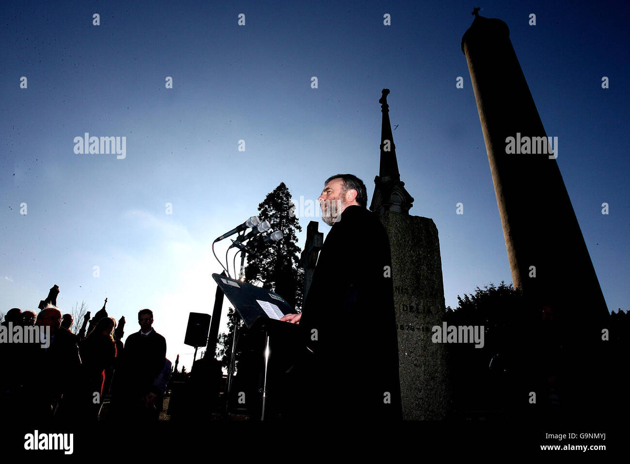 SIPTU president Jack O' Connor addresses the crowd at the graveside of Jim Larkin in Glasnevin Cemetery, Dublin, at an event marking the centenary of a dockers strike led by Larkin. PRESS ASSOCIATION Photo. Stock Photo