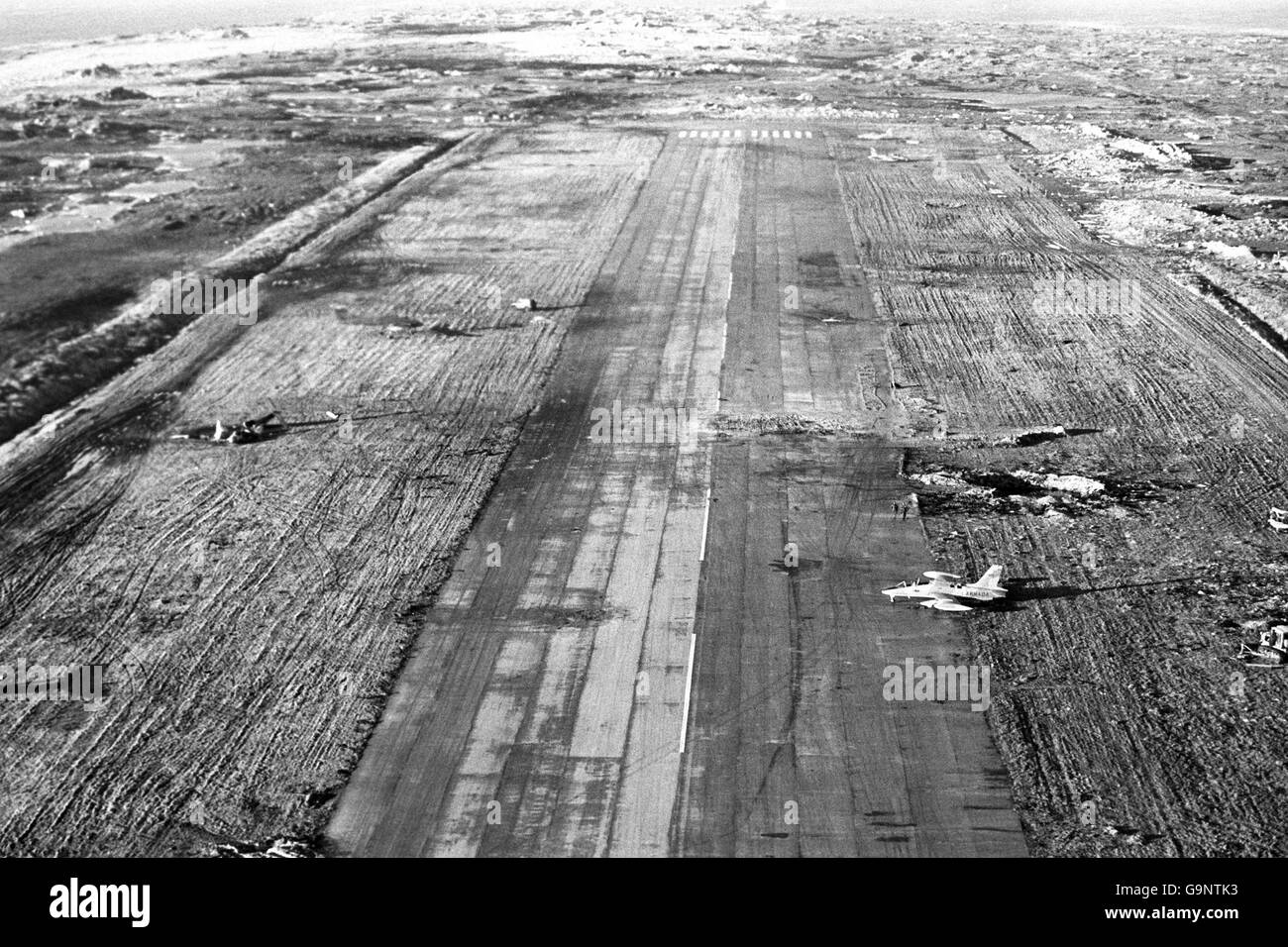 Falklands War Port Stanley Airfield Stock Photo 109274455 Alamy Falklands War Port Stanley Airfield Stock Photo 109274455 Alamy