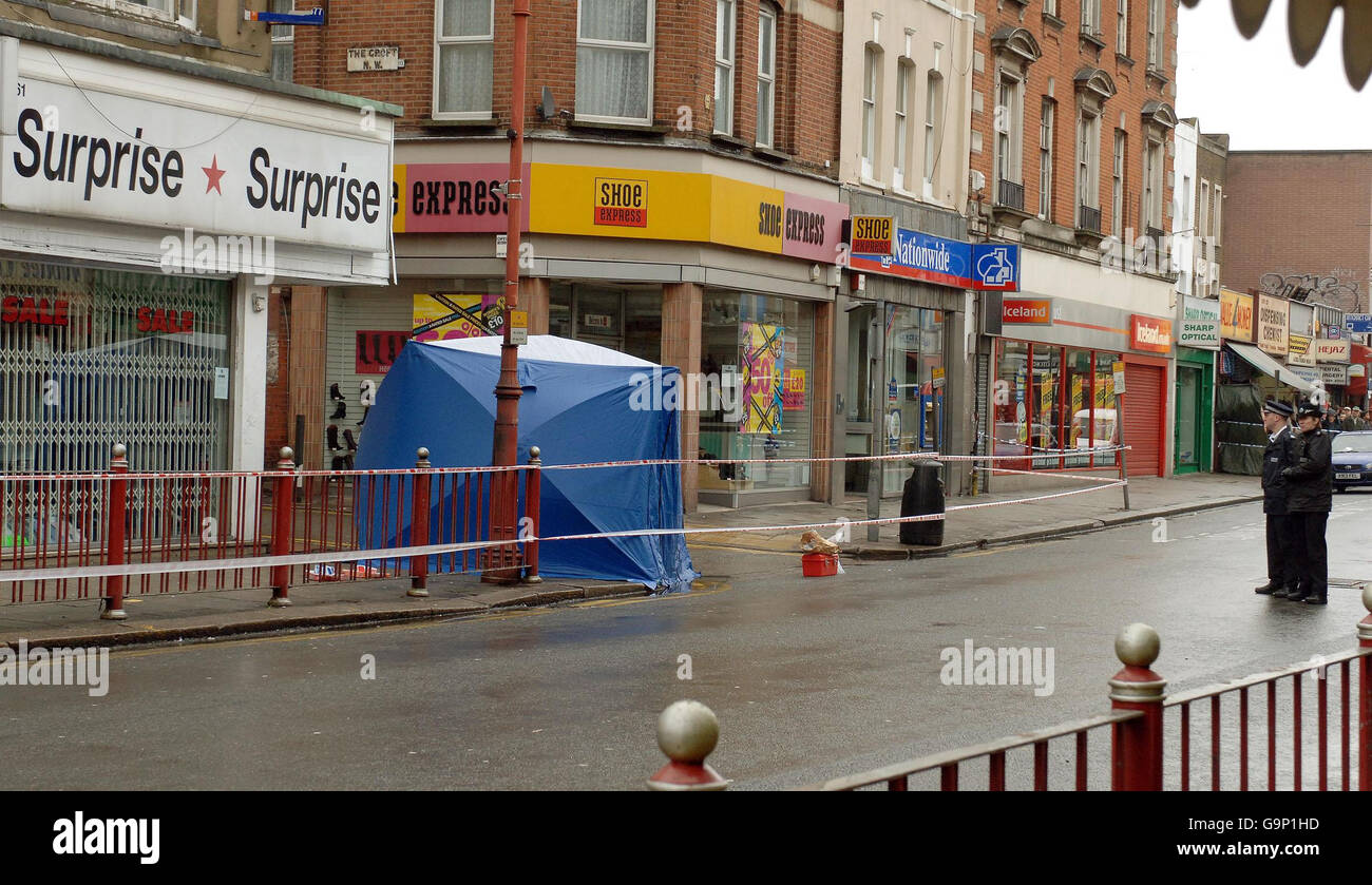 Harlesden high street hi res stock photography and images Alamy