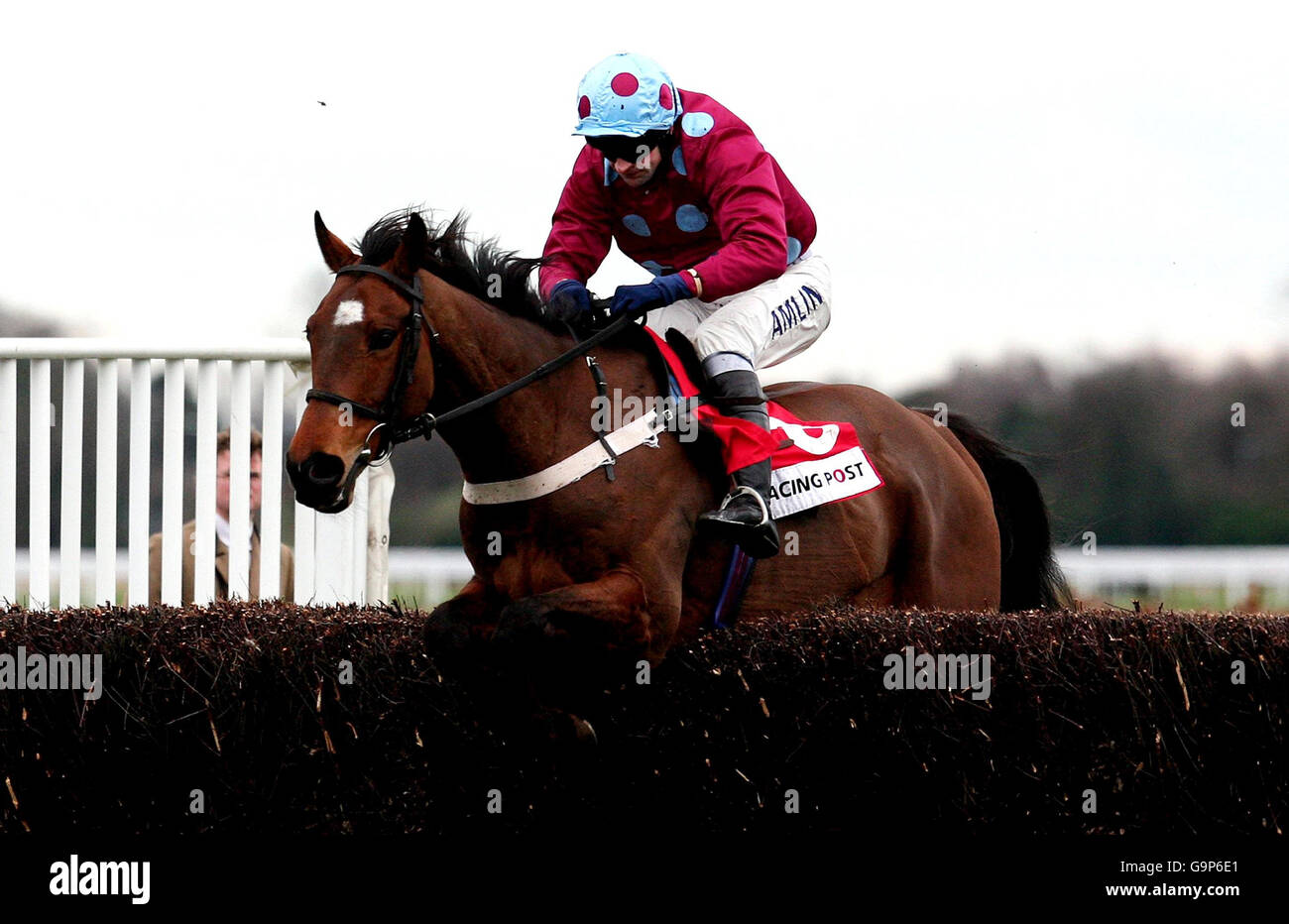 Horse Racing Kempton Park Stock Photo Alamy