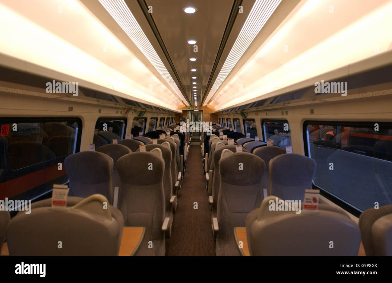 Gner Train Layout Generic Transport pics. Empty seats on a GNER train at King's Cross ...