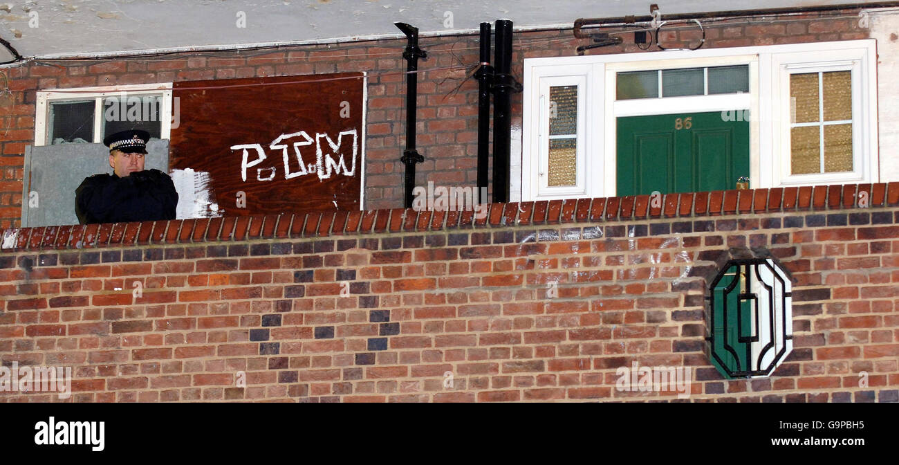 Housing estate children hires stock photography and images Alamy