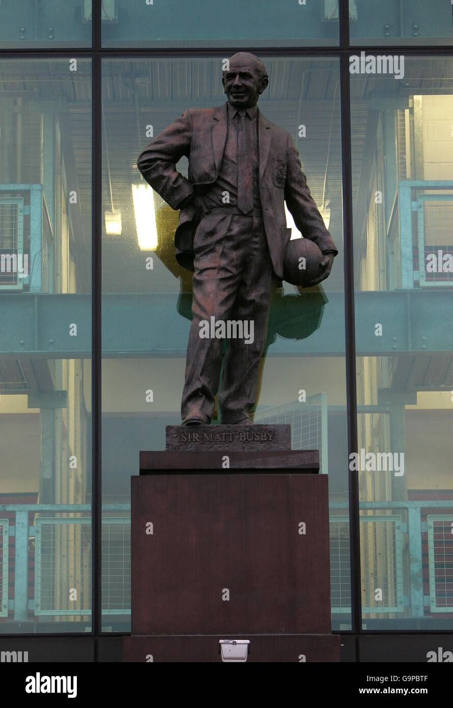 Manchester statue hires stock photography and images Alamy