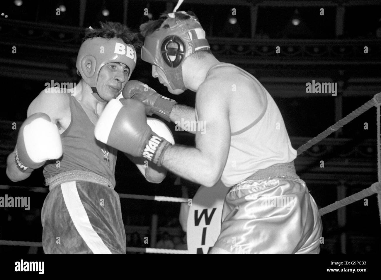 Trevor French (right) of the Combined Services BA fighting Joe Calzaghe of the Welsh ABA, in the 103rd Championships of the ABA. Stock Photo