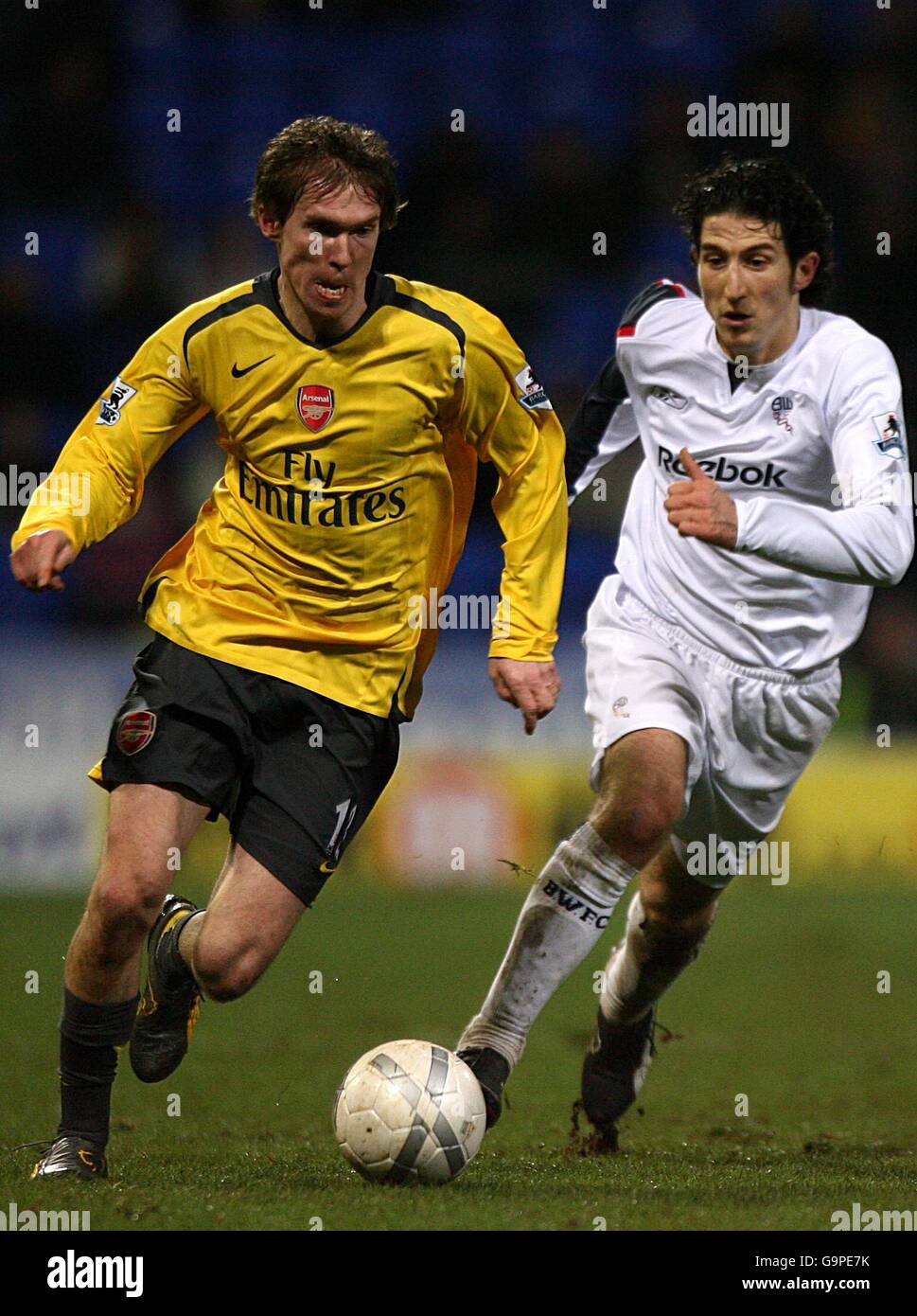 Soccer - FA Cup - Fourth Round Replay - Bolton Wanderers v Arsenal - The Reebok Stadium Stock Photo