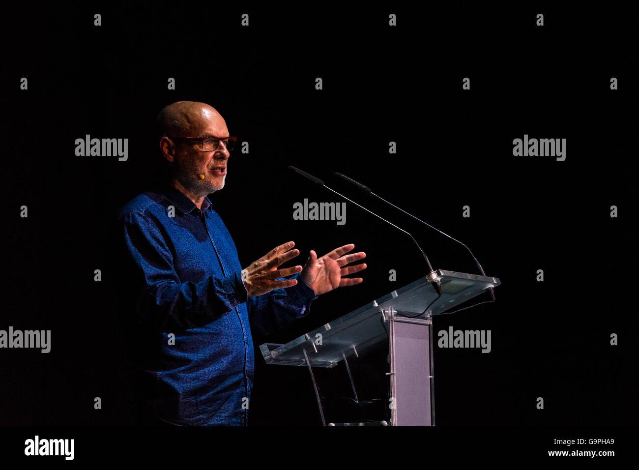 Brian Eno talking at the Starmus 2016 festival, Tenerife, Canary Islands. Stock Photo