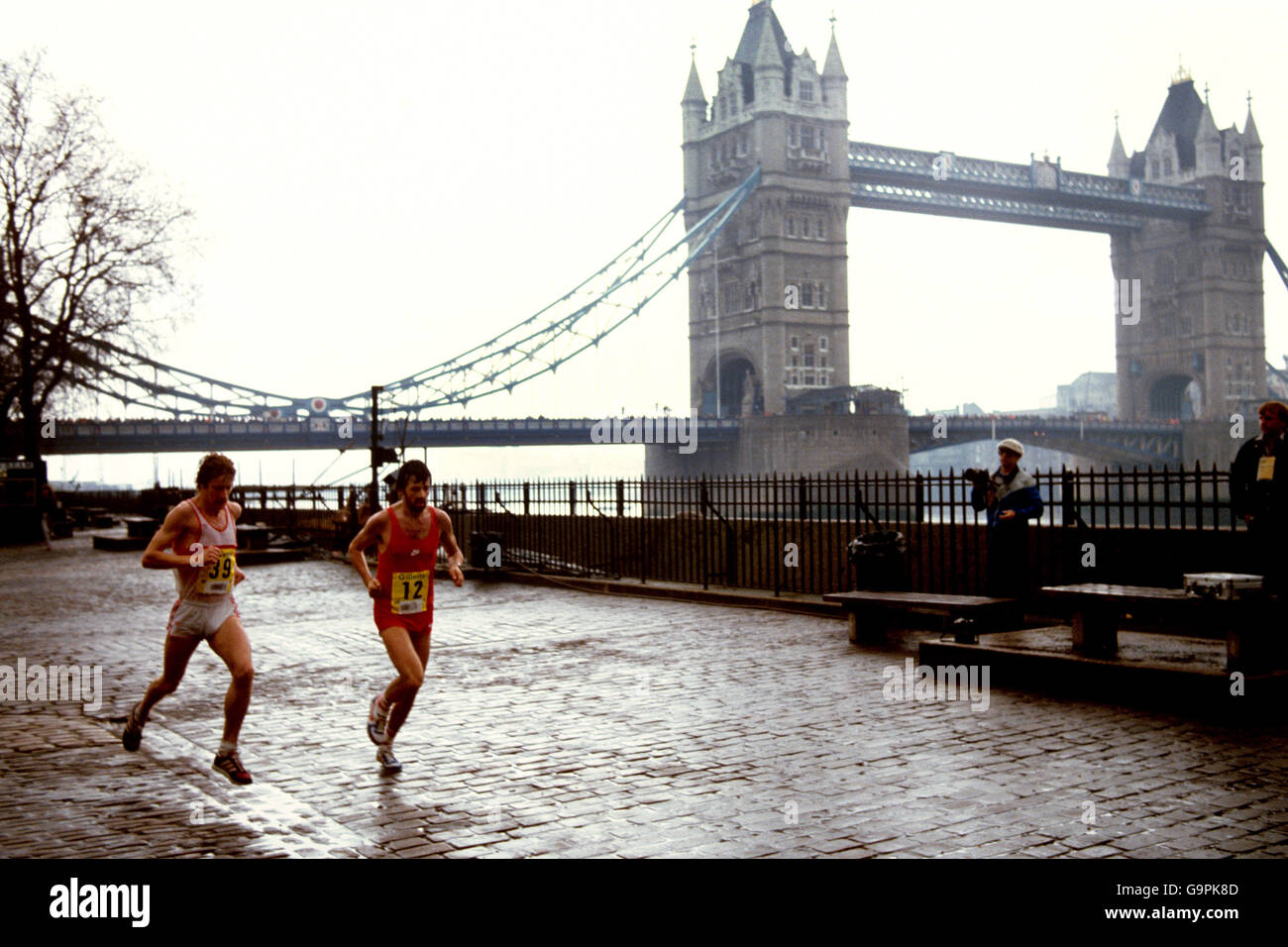 Athletic London Marathon. Mike Gratton in action during the London