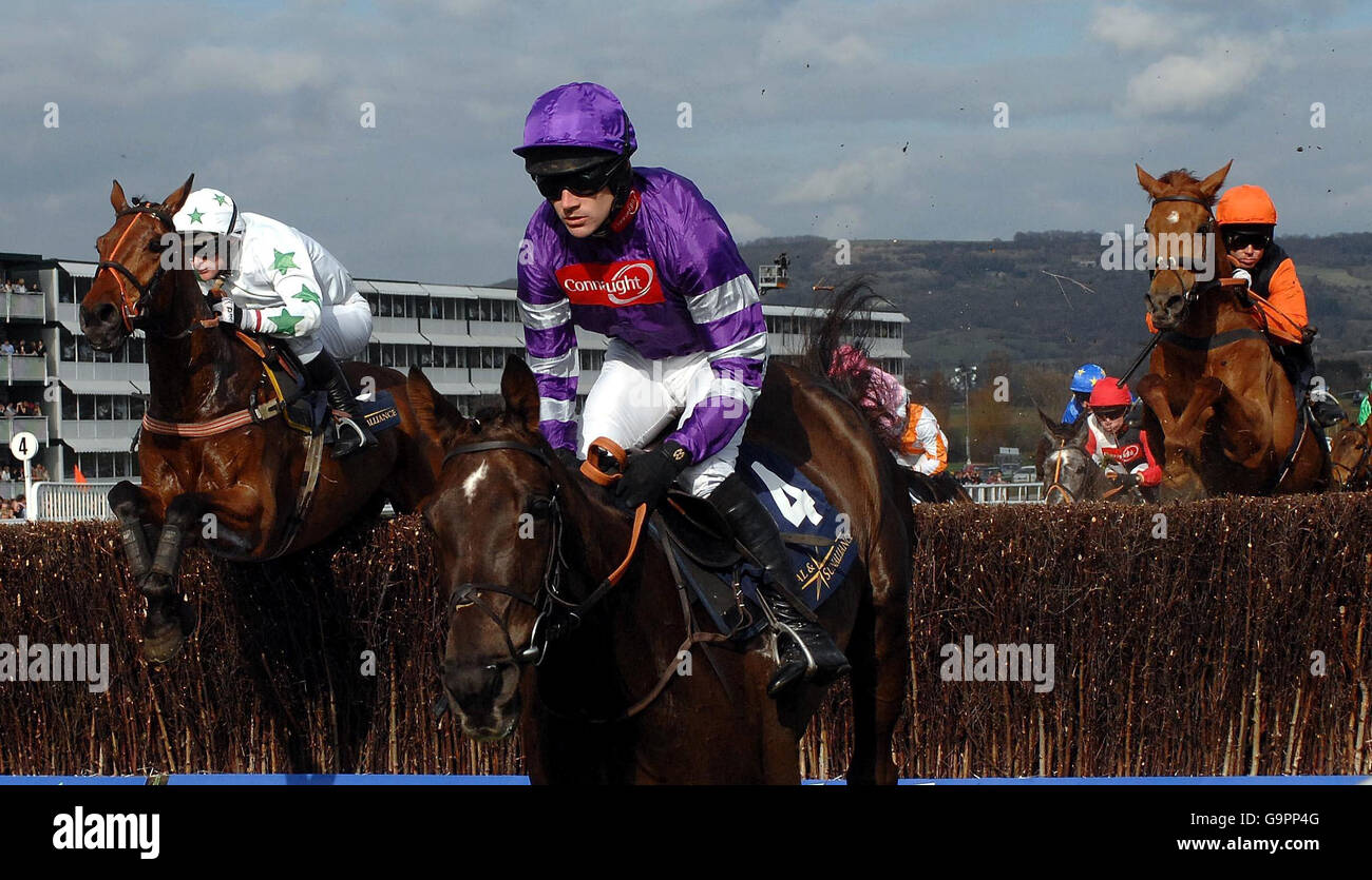 Racing - Cheltenham Festival - Day Two - Cheltenham Stock Photo - Alamy
