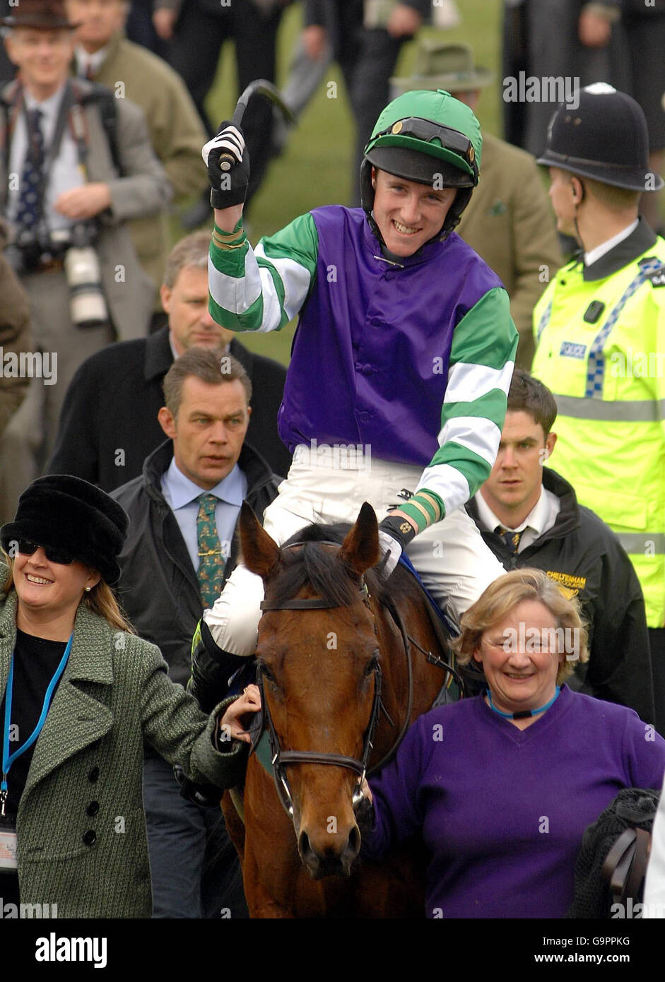 Racing - Cheltenham Festival - Day Two - Cheltenham Stock Photo - Alamy