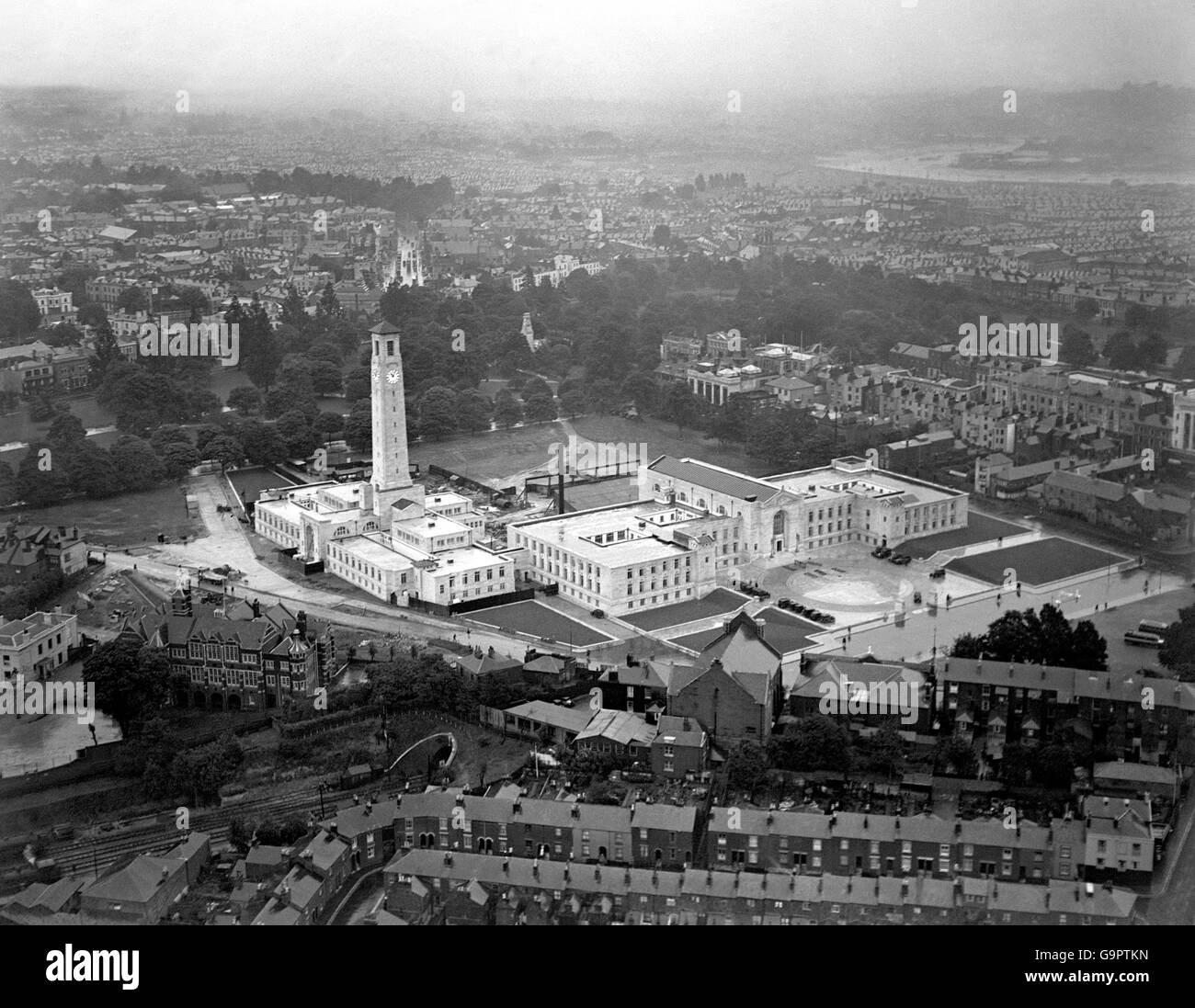 archive-Y1321 New Southampton Town Hall, not yet opened. Taken from A.P.N.A Plane during Weymouth flight. 1933 Stock Photo