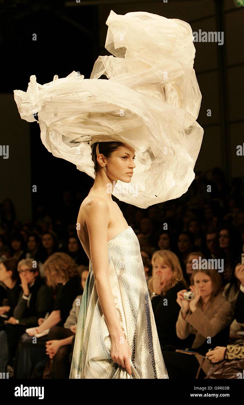 London Fashion Week - Autumn Winter 2007 - Basso & Brooke Stock Photo ...