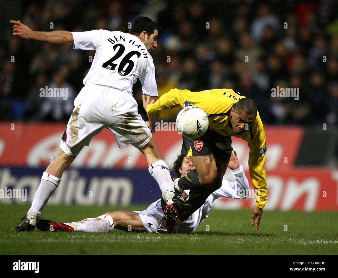 Soccer - FA Cup - Fourth Round Replay - Bolton Wanderers v Arsenal - The Reebok Stadium Stock Photo