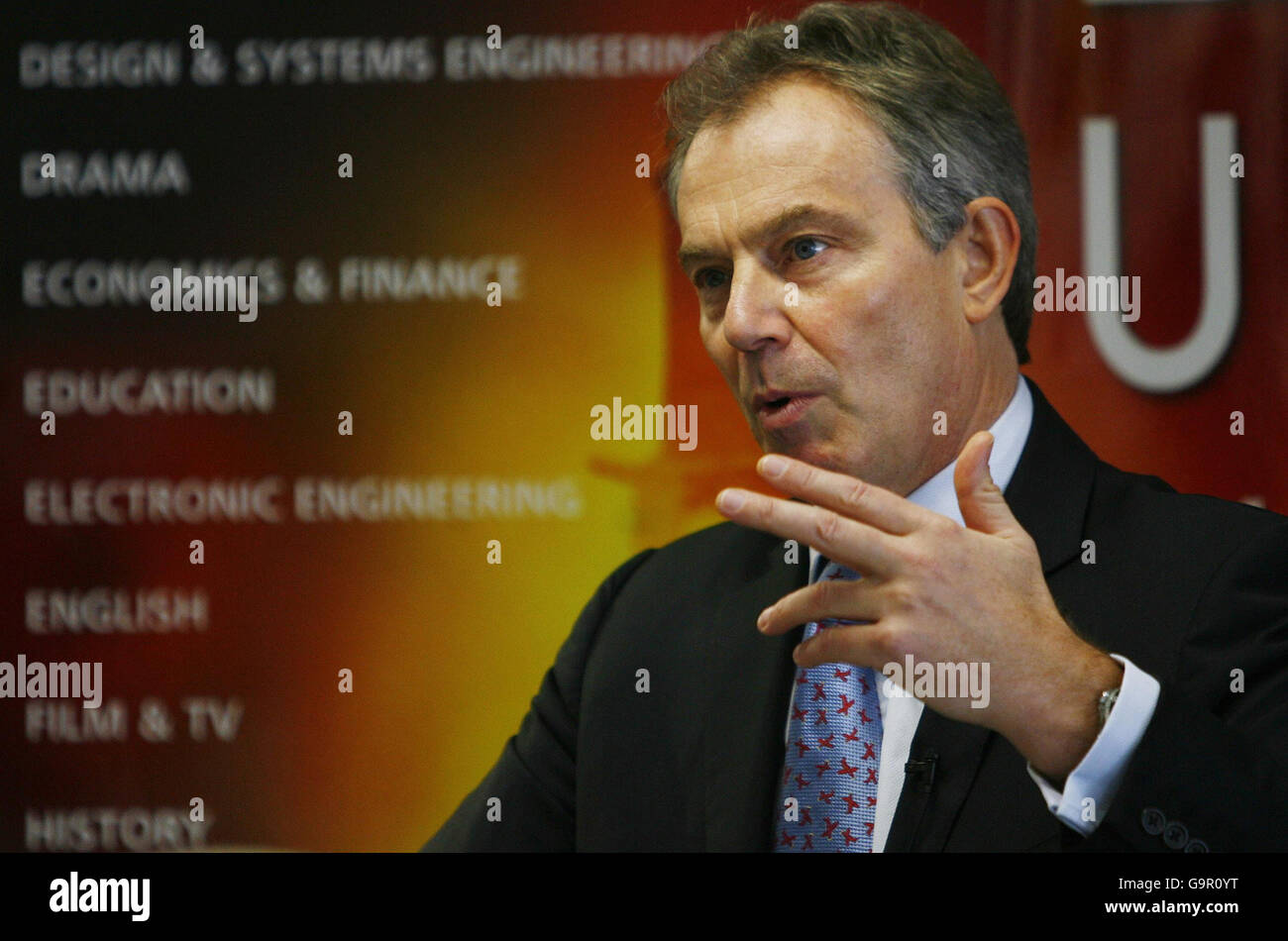Prime Minister Tony Blair speaking during a visit to Brunel University in Uxbridge, Middlesex, where he said that universities must launch US-style fundraising campaigns targeting former students for cash donation. Stock Photo