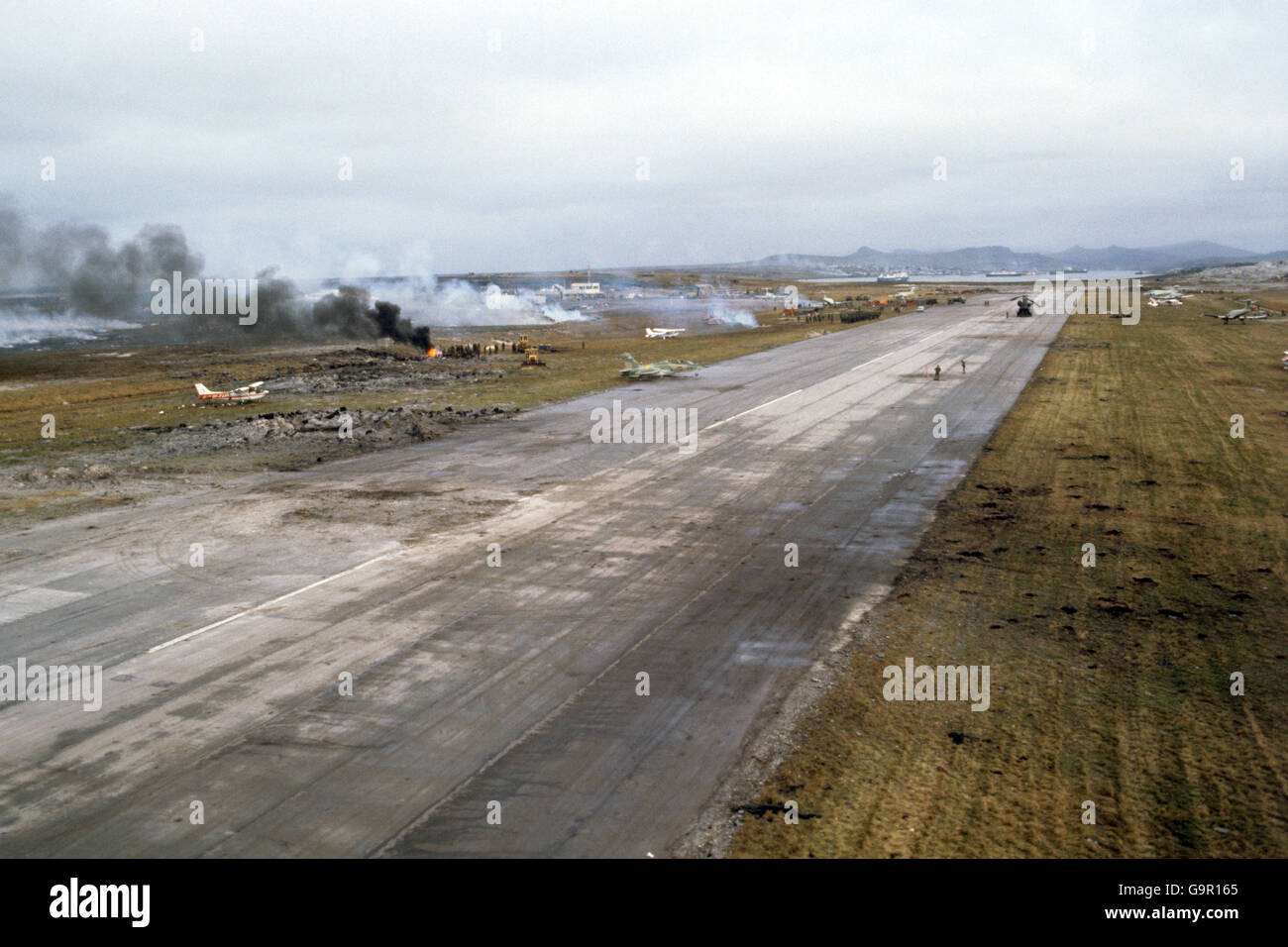 falklands-war-port-stanley-airfield-G9R165.jpg