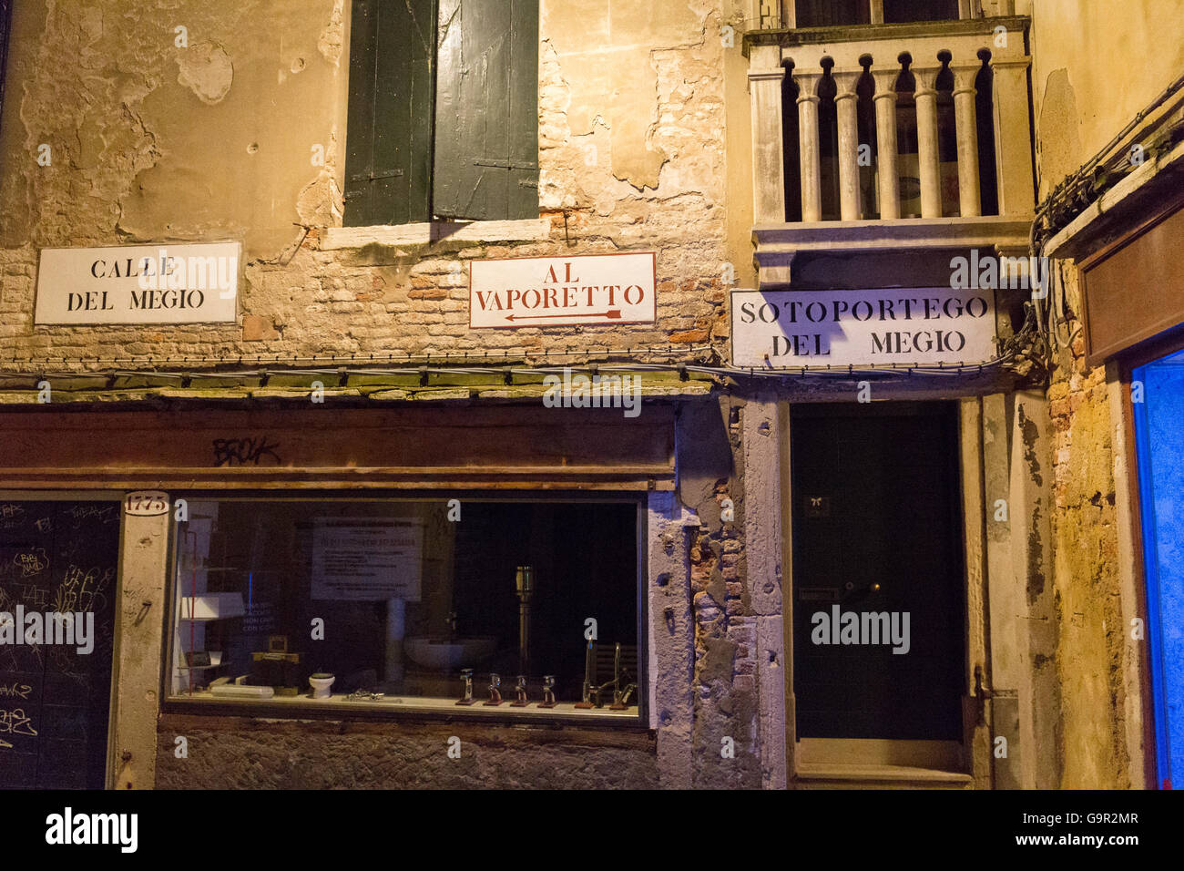 Sotoportgo del megio hires stock photography and images Alamy