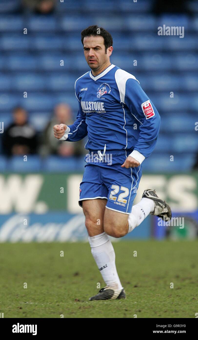 Oldham athletic v millwall hi-res stock photography and images - Alamy