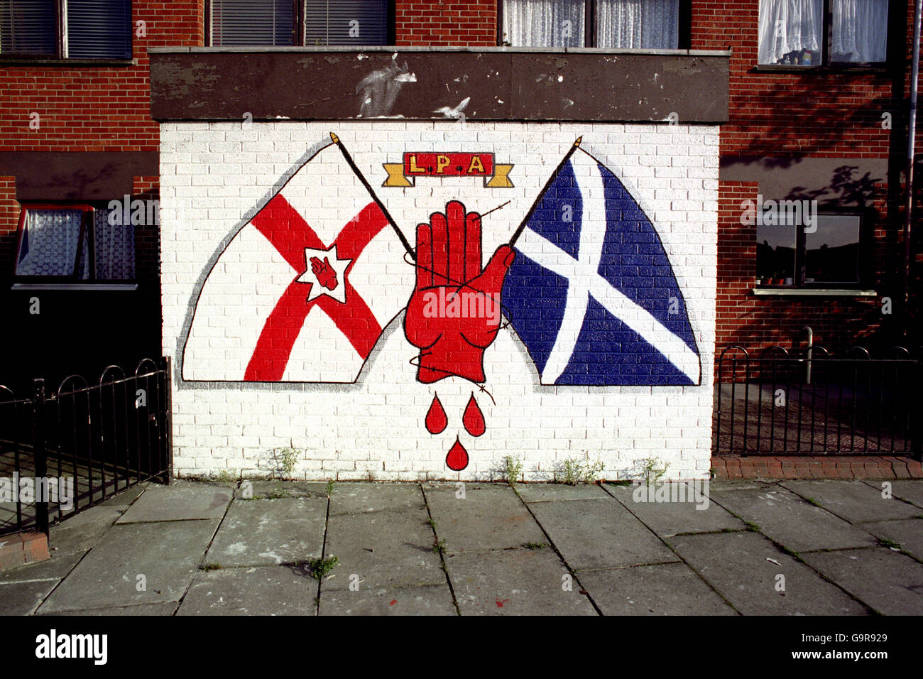 Loyalist mural in Belfast showing support for the LPA (Loyalist Prisoners' Aid) Stock Photo