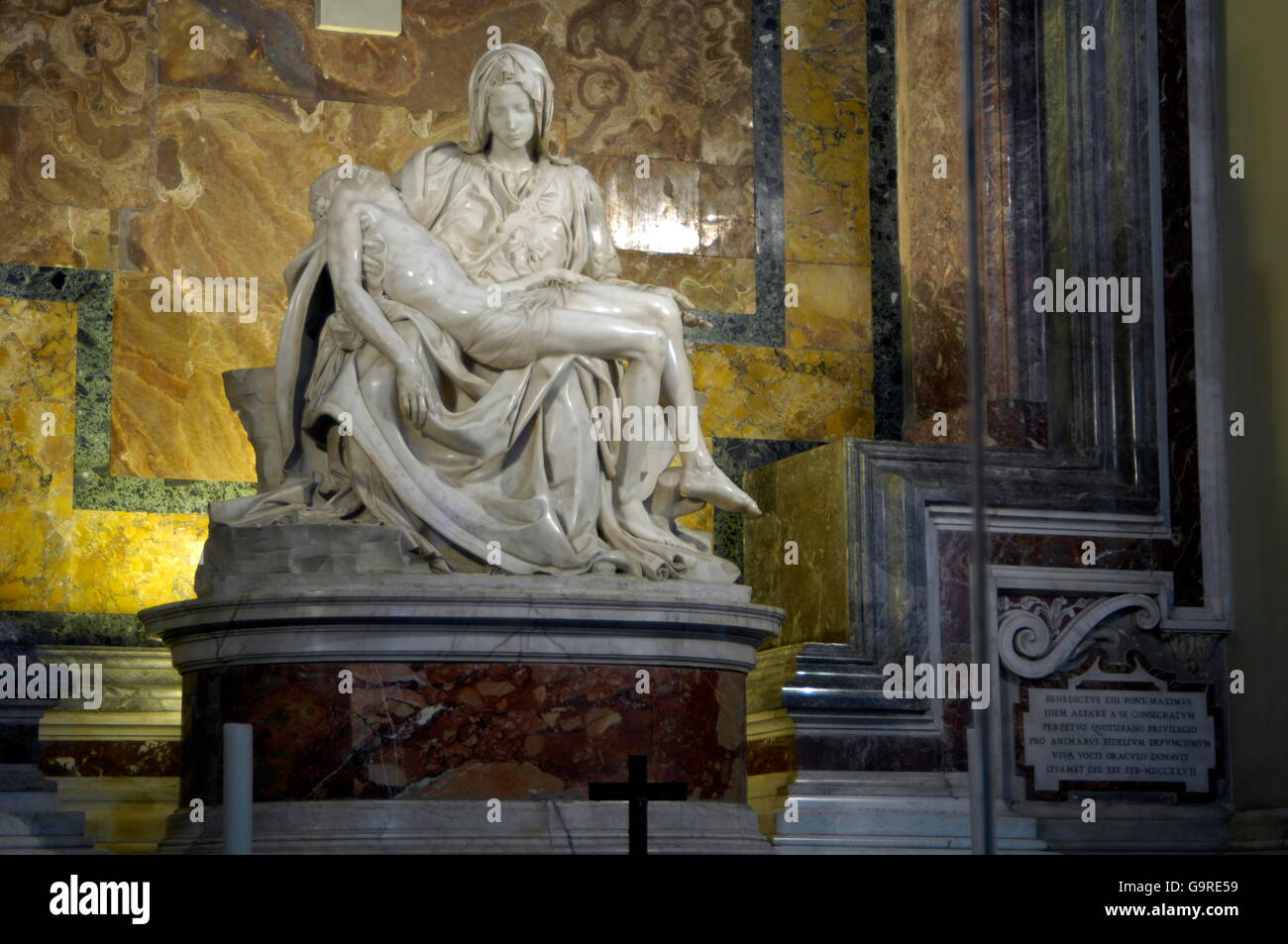 Pieta, sculpted by Michelangelo, St Peter's cathedral, Vaticane, Rome ...