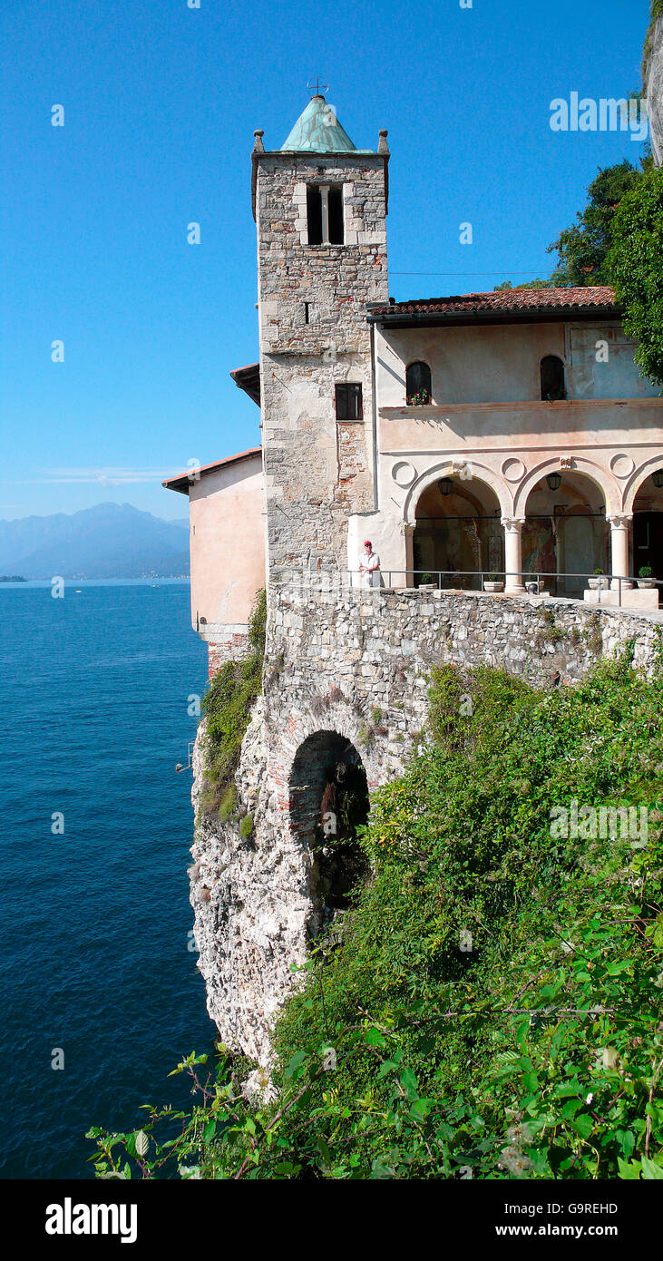 Hermitage of Santa Caterina del Sasso Ballaro, Roman Catholic monastery, colonnade, Lago Maggiore, Leggiuno, Province of Varese, Lombardy, Italy Stock Photo