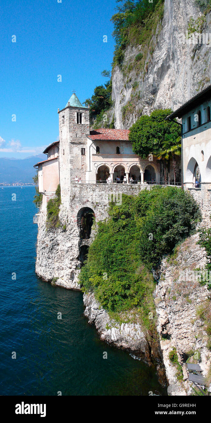 Hermitage of Santa Caterina del Sasso Ballaro, Roman Catholic monastery, colonnade, Lago Maggiore, Leggiuno, Province of Varese, Lombardy, Italy Stock Photo
